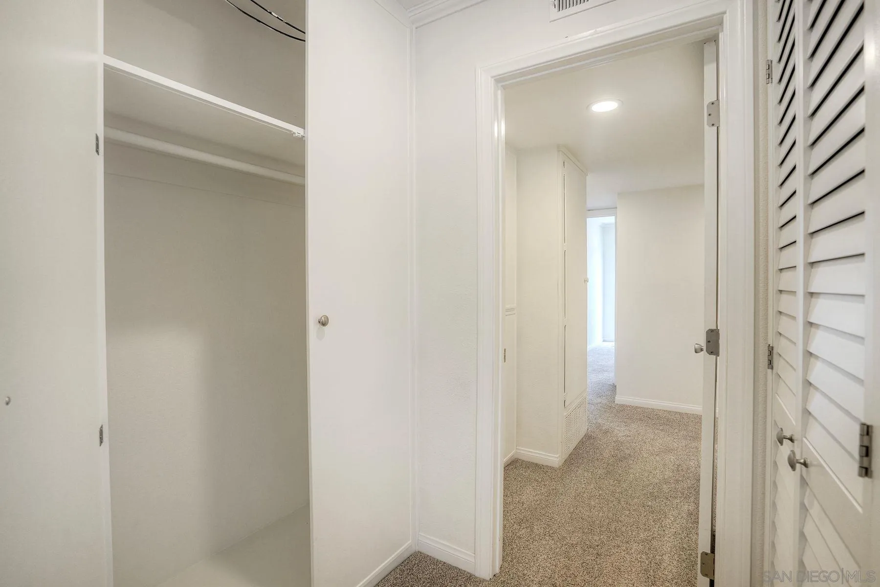 Photo #13: 260013478 Listing: Photo #13