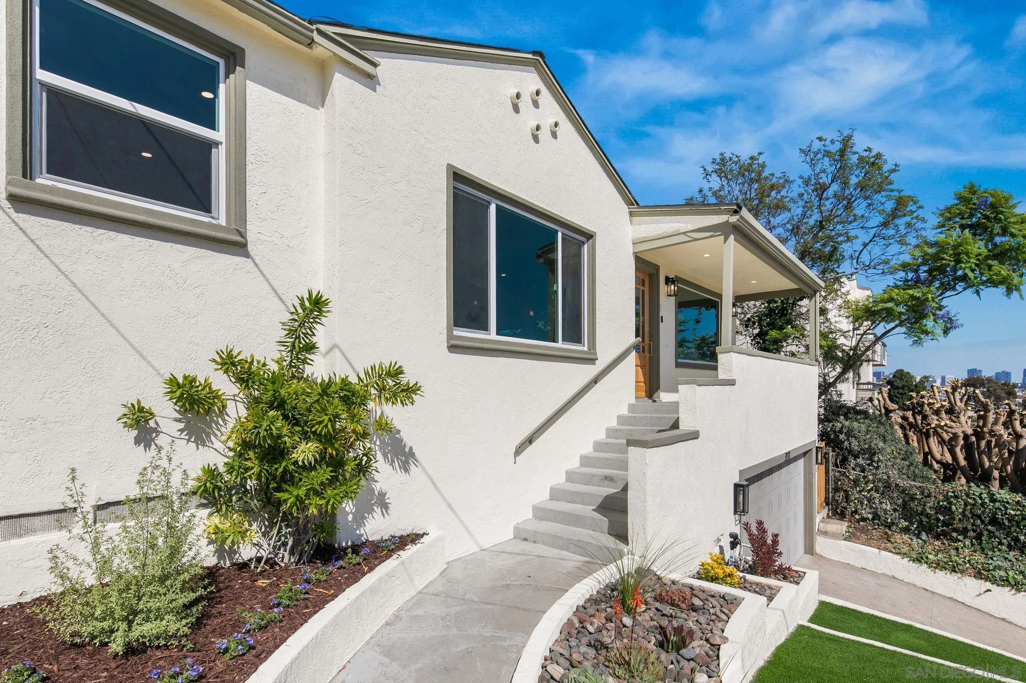 https://cdn.realtyfeed.com/cdn/127/260013479/2ba28973574e118112f9c13f588b1982.webp