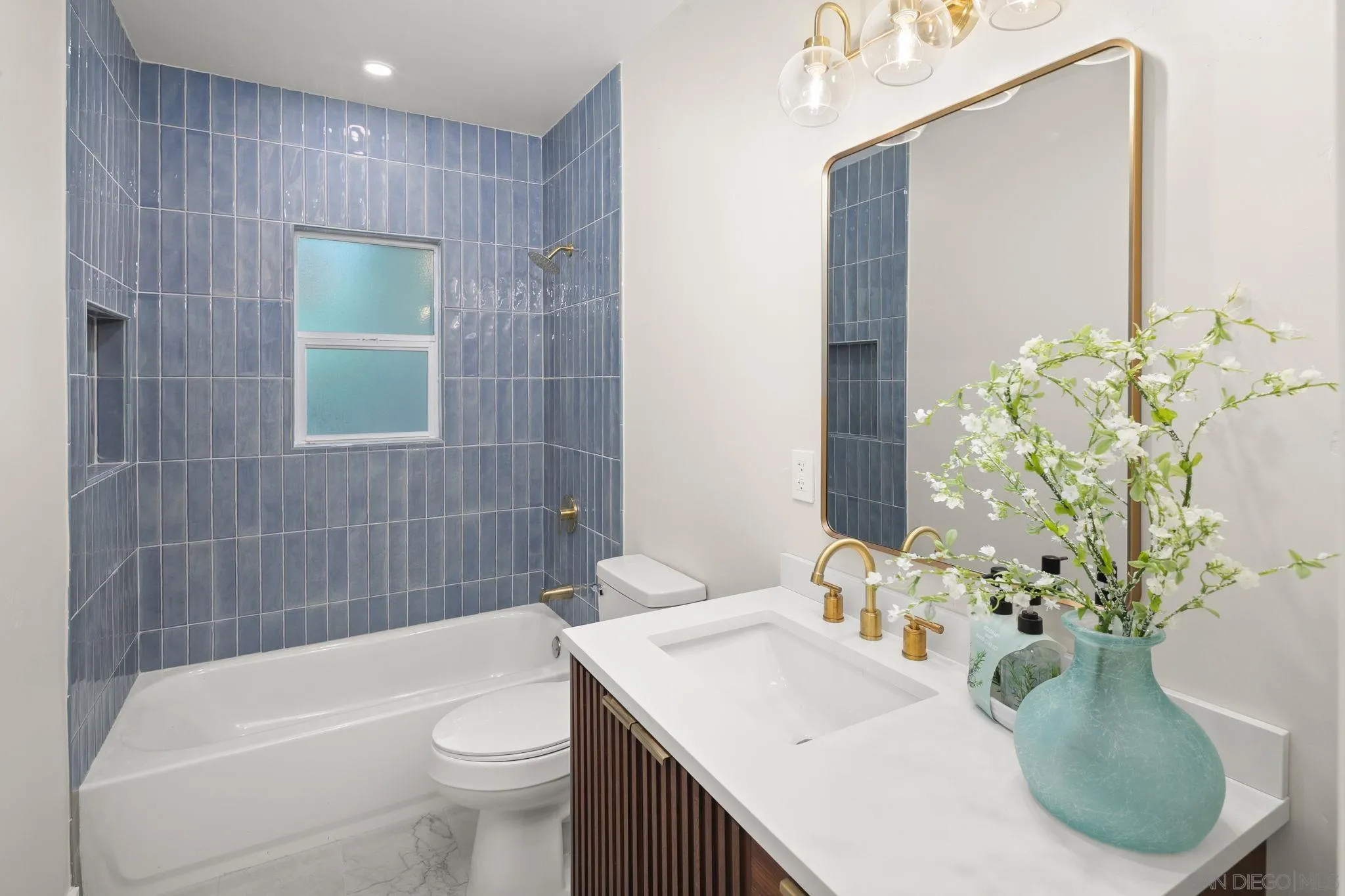 https://cdn.realtyfeed.com/cdn/127/260013479/3caa8542c2d84adff4d0dd909967ea7b.webp