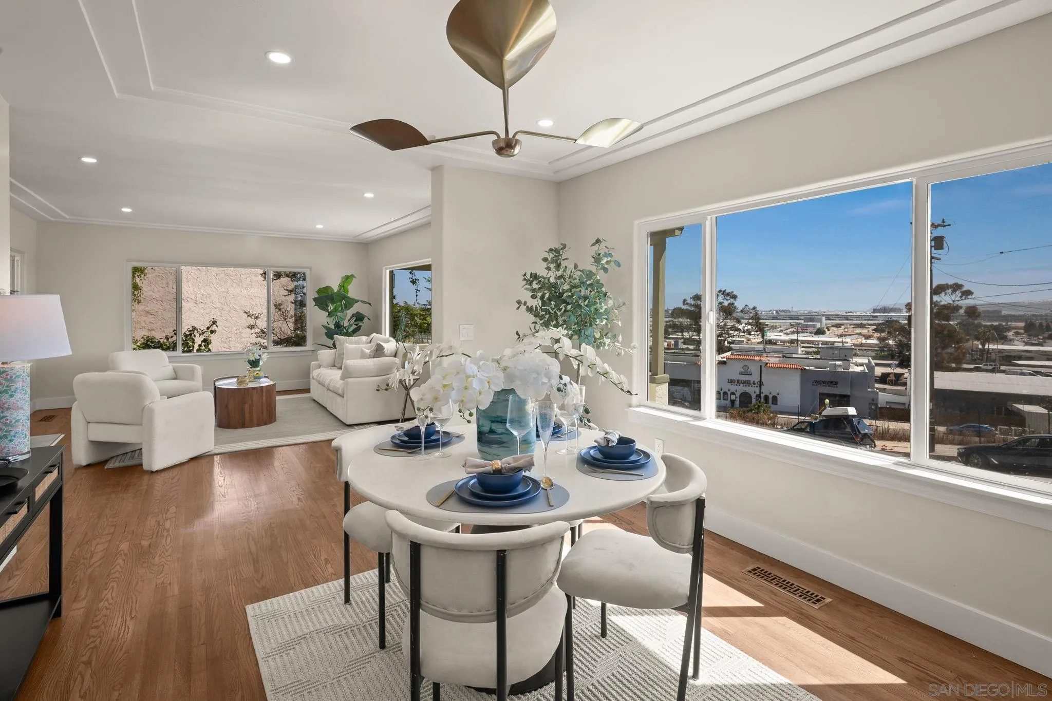 https://cdn.realtyfeed.com/cdn/127/260013479/4eaabcee600f18b80df82f48f0cb539e.webp