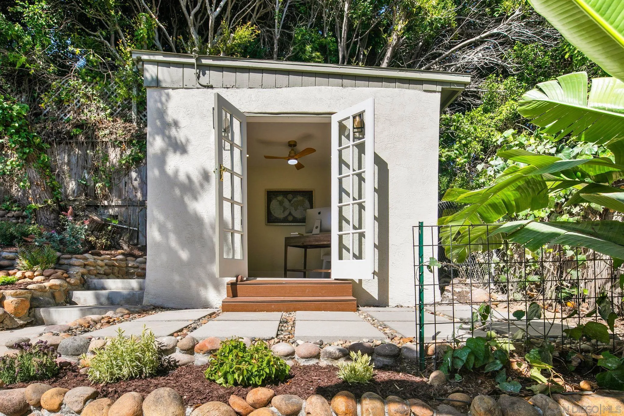 https://cdn.realtyfeed.com/cdn/127/260013479/8edb3bf7875ec85d9840d167c85c369d.webp