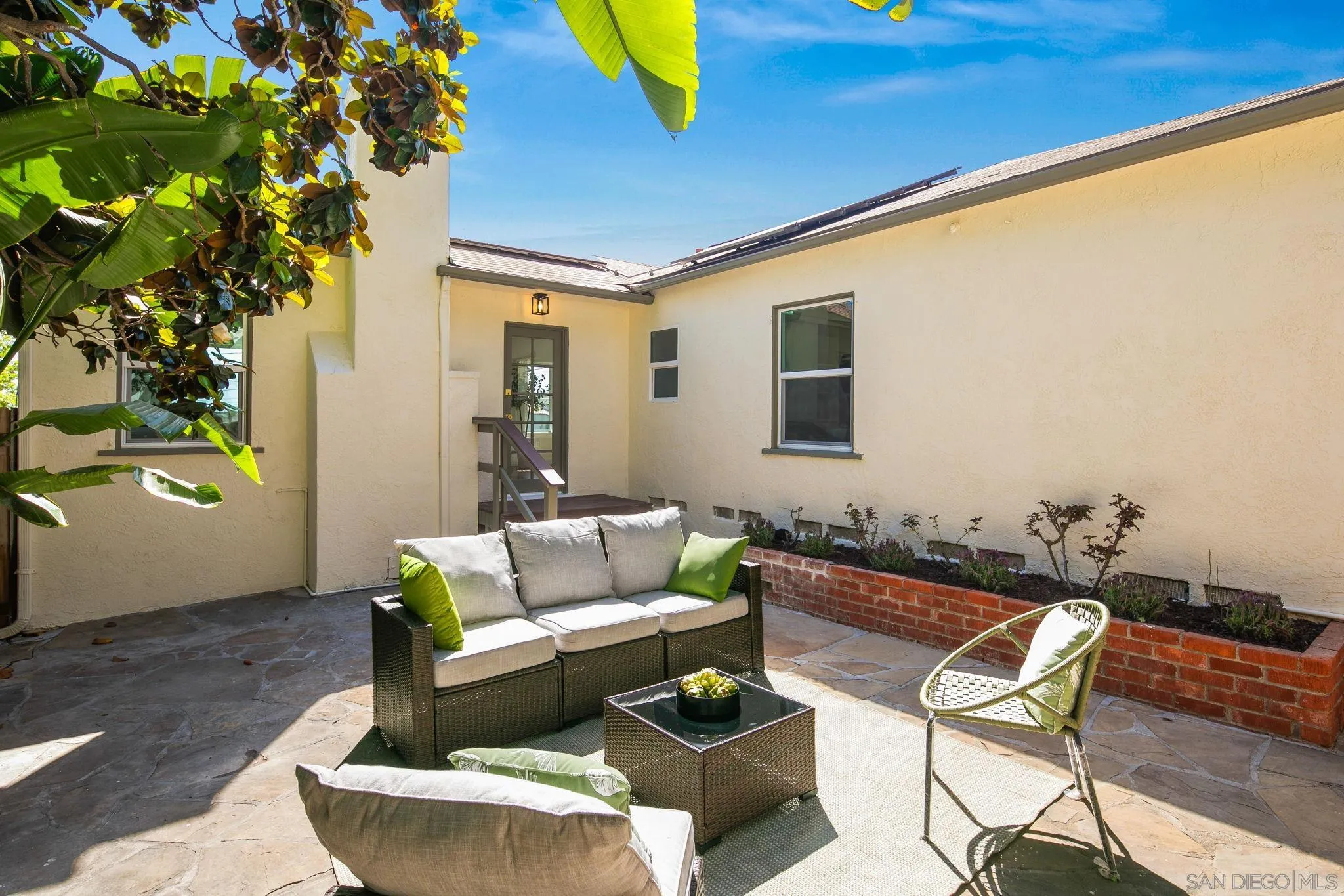 https://cdn.realtyfeed.com/cdn/127/260013479/8f4a5e6cfa5e86566a777ea3b976cd68.webp