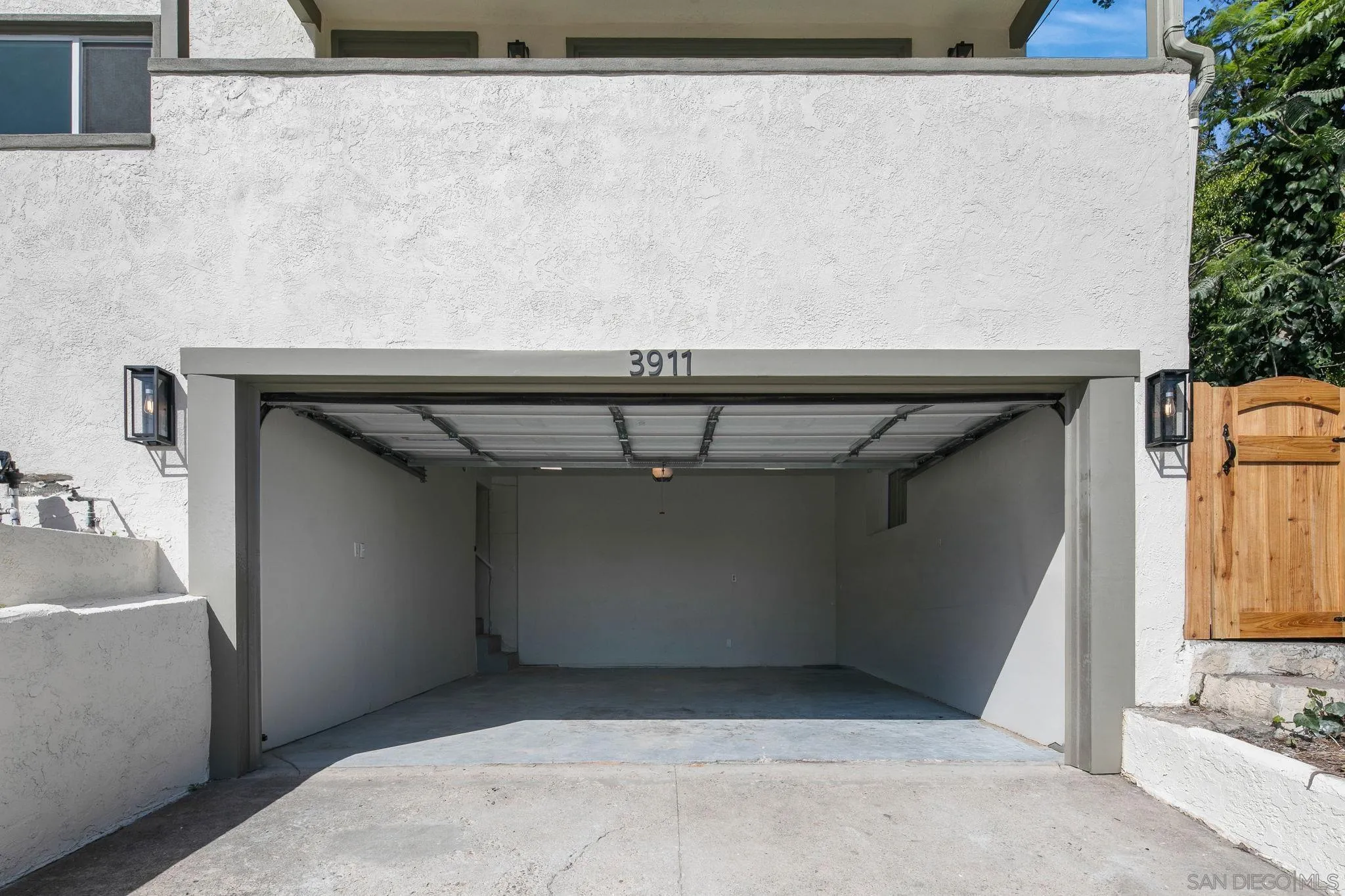 https://cdn.realtyfeed.com/cdn/127/260013479/989582acc7d2e802f1b0e4d6f61f655f.webp