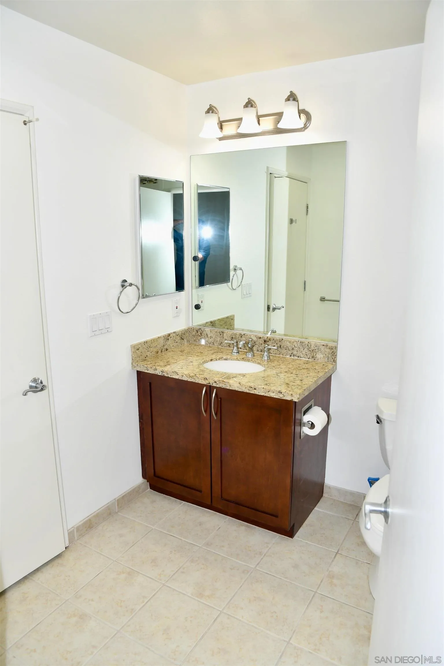 https://cdn.realtyfeed.com/cdn/127/260013480/3e006a872bd0e9dcc1428d1366f962ed.webp