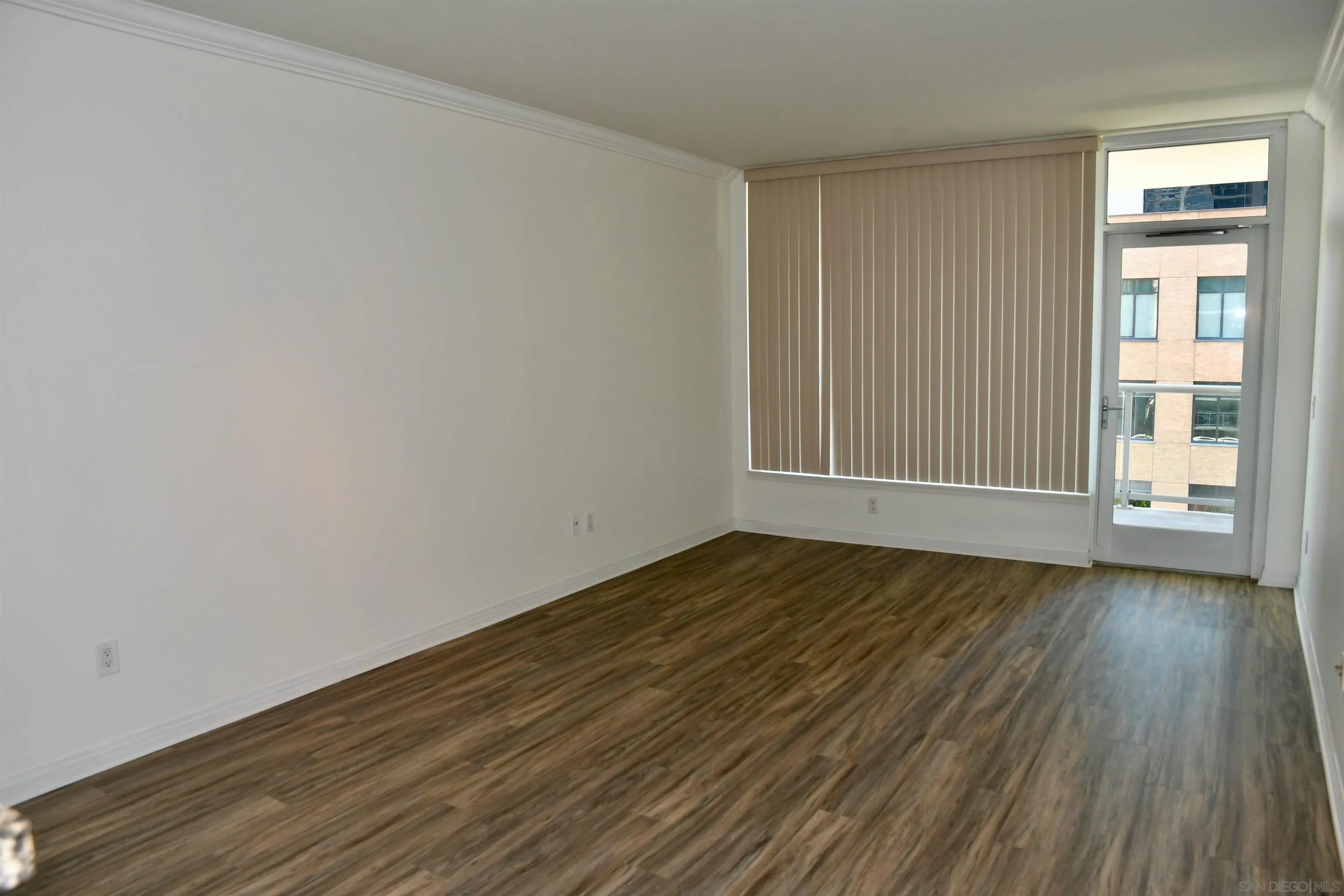 https://cdn.realtyfeed.com/cdn/127/260013480/9b43a9acbd797a04f33409058934ee87.webp