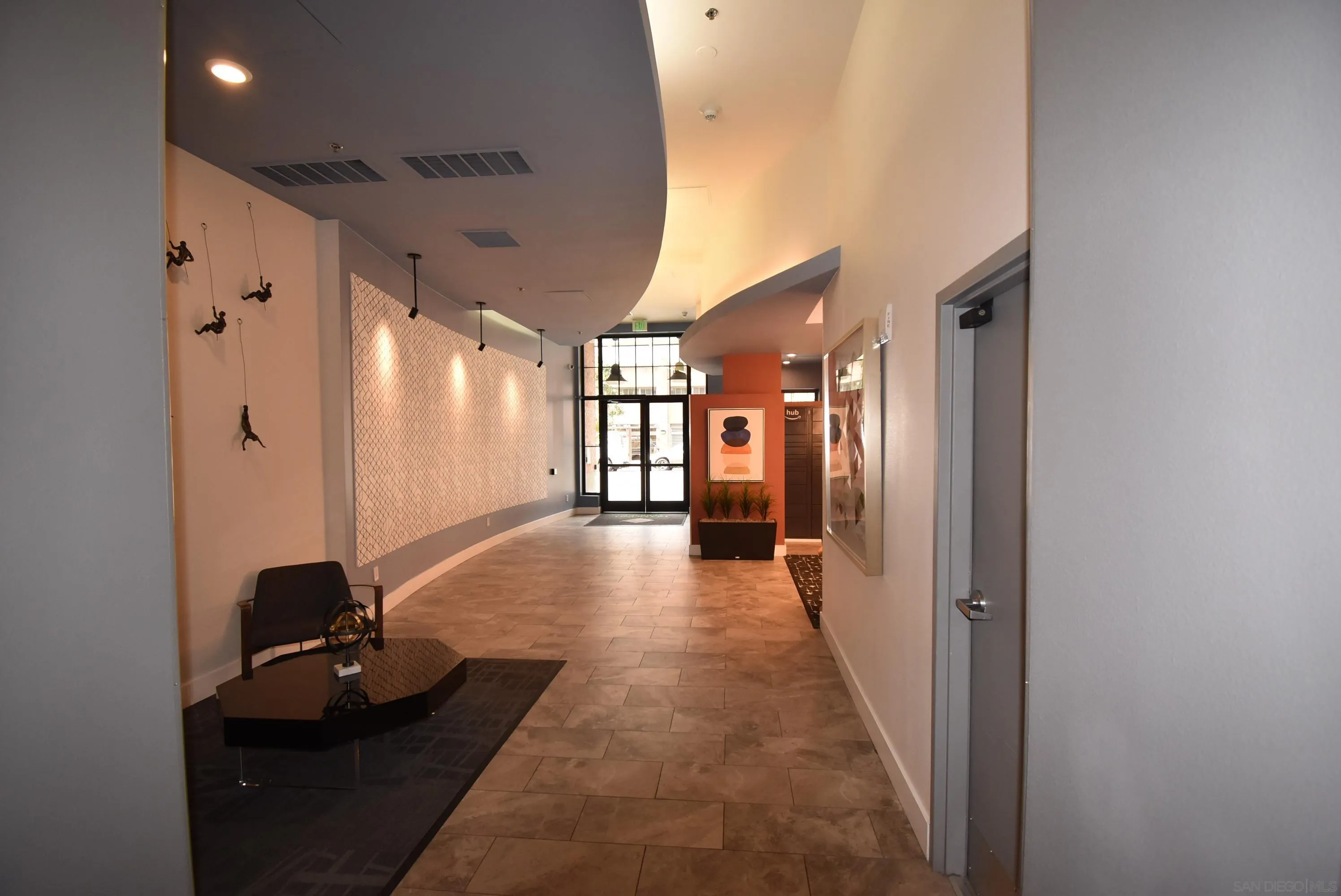https://cdn.realtyfeed.com/cdn/127/260013480/9fa8f413af313f743343c311e6593145.webp