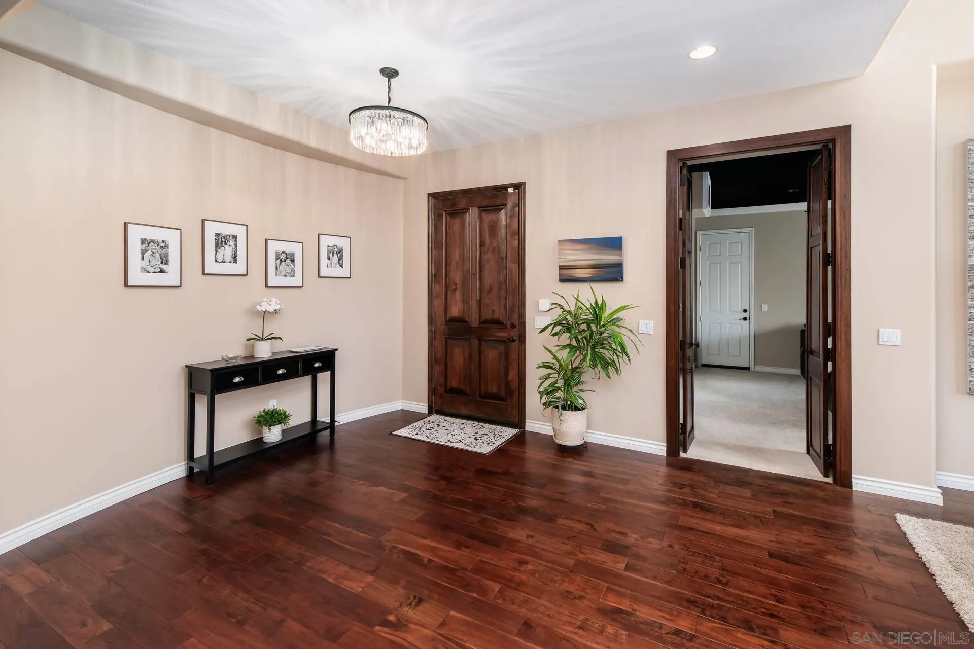 https://cdn.realtyfeed.com/cdn/127/260013486/3dc922c338c0f446816fb975610a2a35.webp