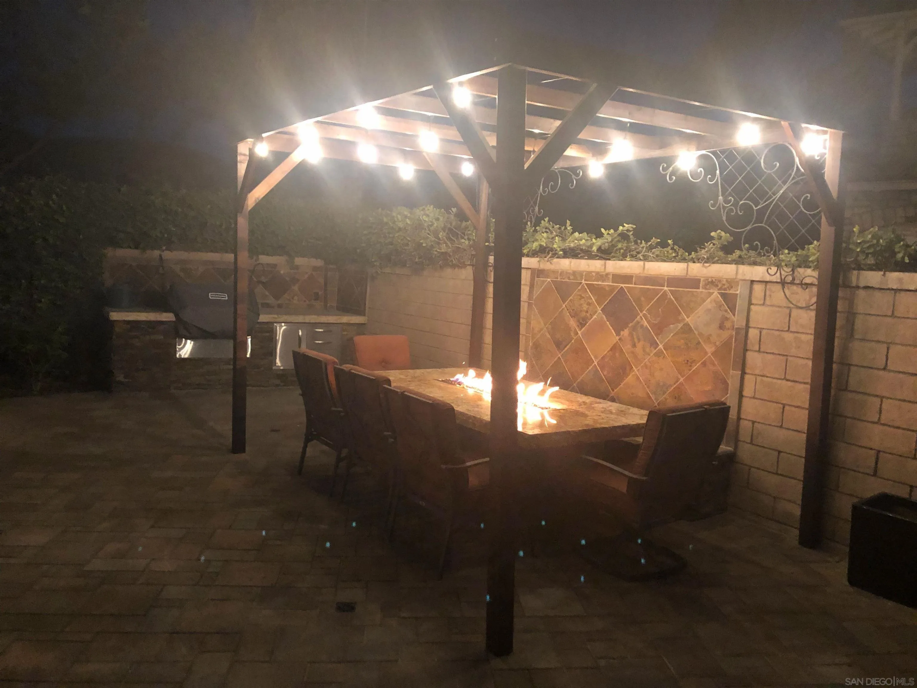 https://cdn.realtyfeed.com/cdn/127/260013486/bf6e1cfef84feed05d578100e6f8c62c.webp