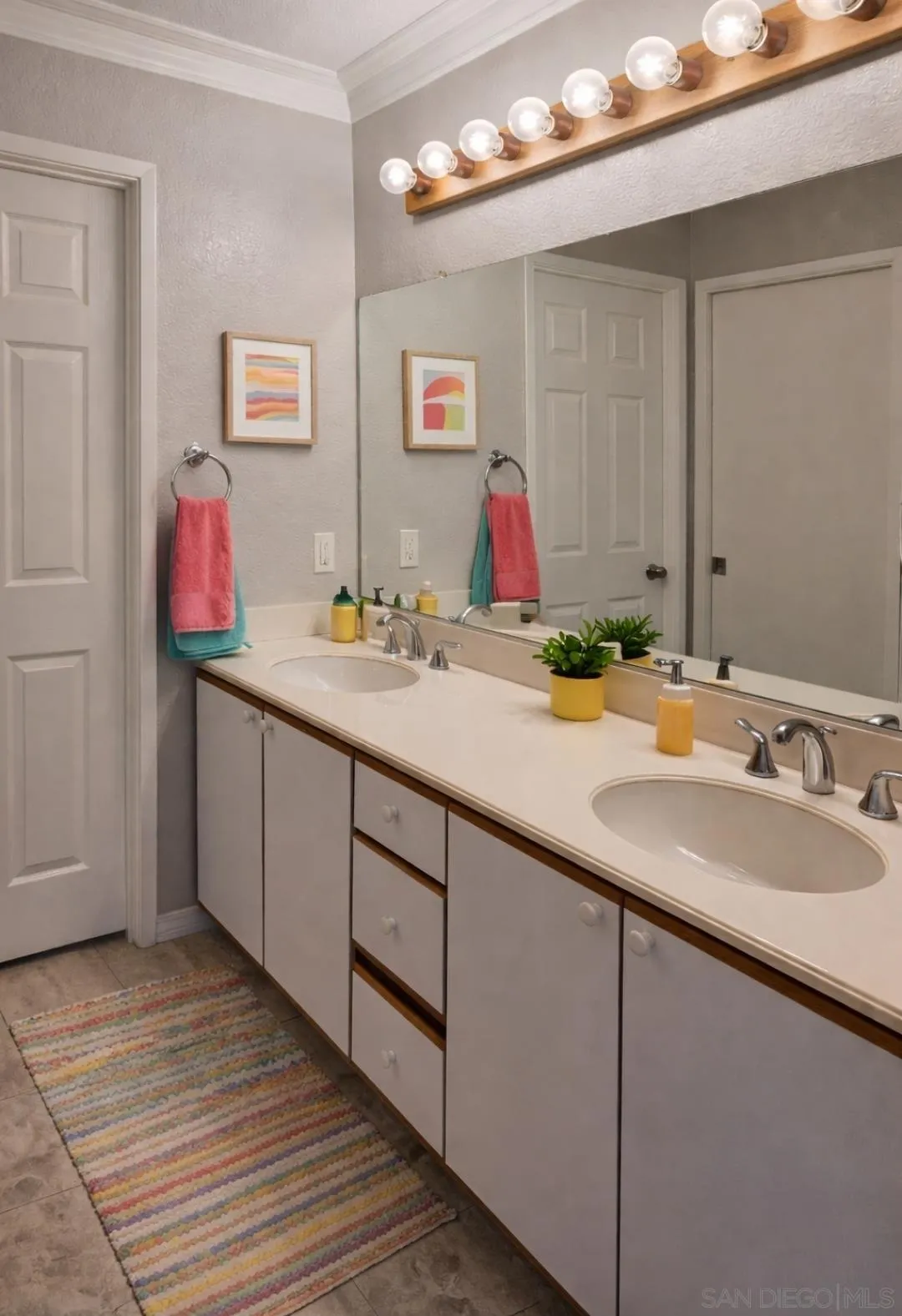 Photo #8: 260013488 Listing: Photo #8