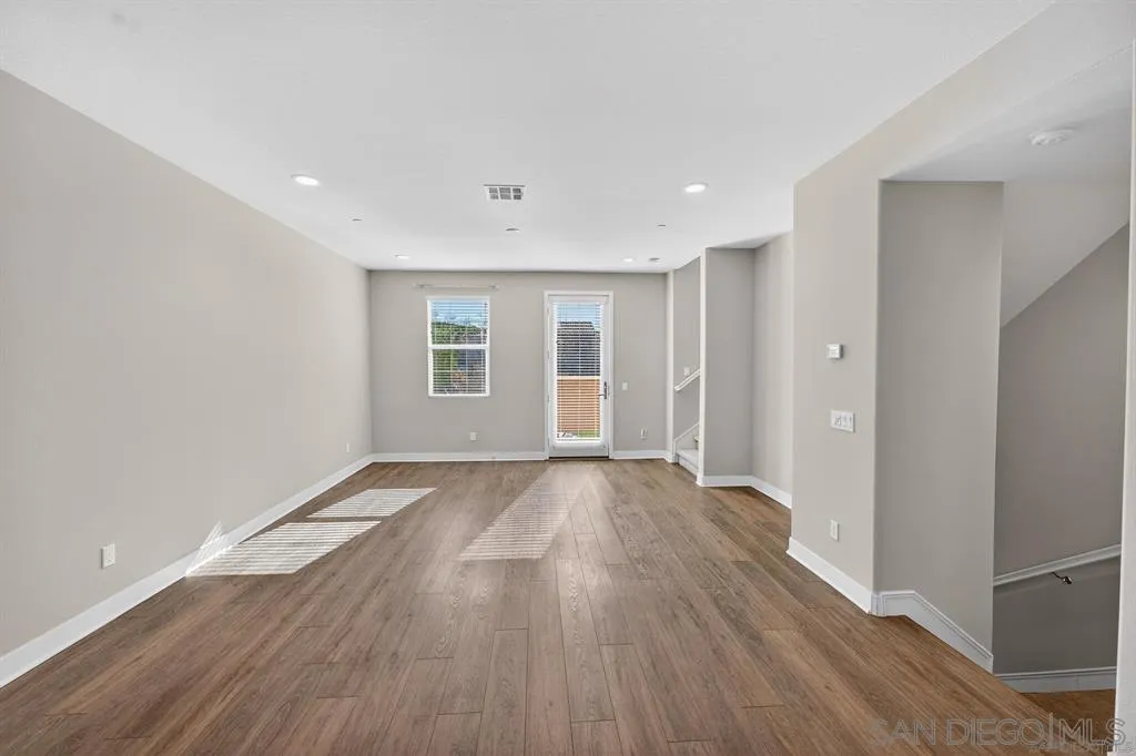 Photo #7: 260013490 Listing: Photo #7