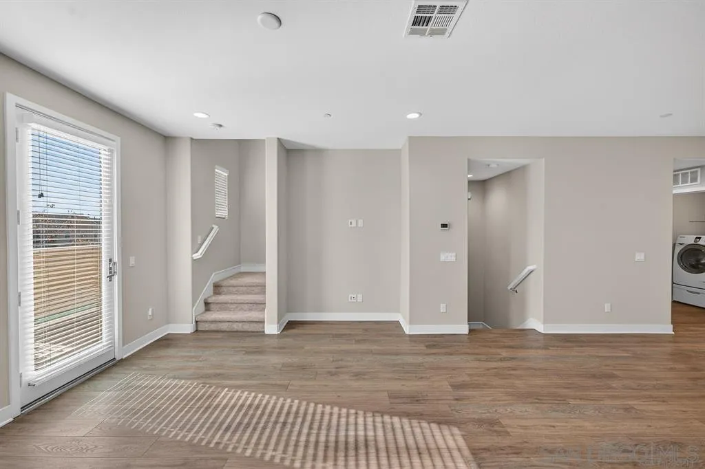 Photo #8: 260013490 Listing: Photo #8