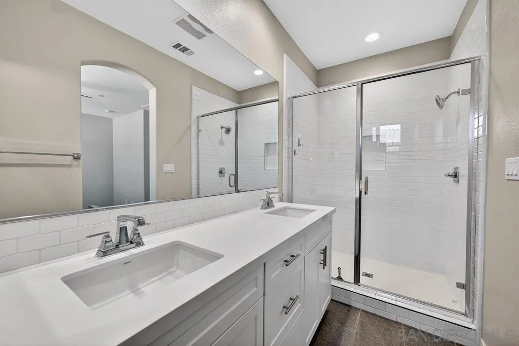 Photo #19: 260013490 Listing: Photo #19