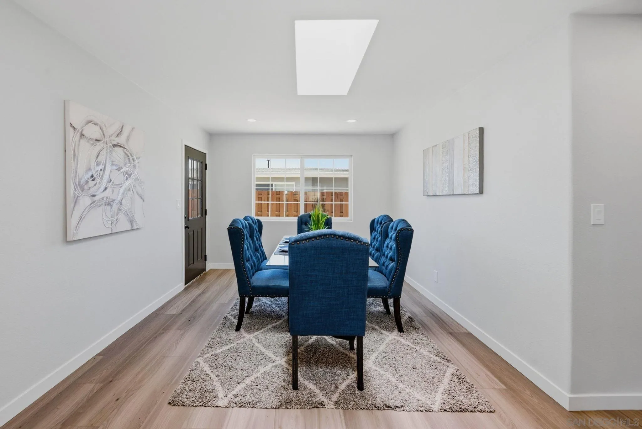https://cdn.realtyfeed.com/cdn/127/260013494/17f64886193fcbcf9952d881b06bda67.webp