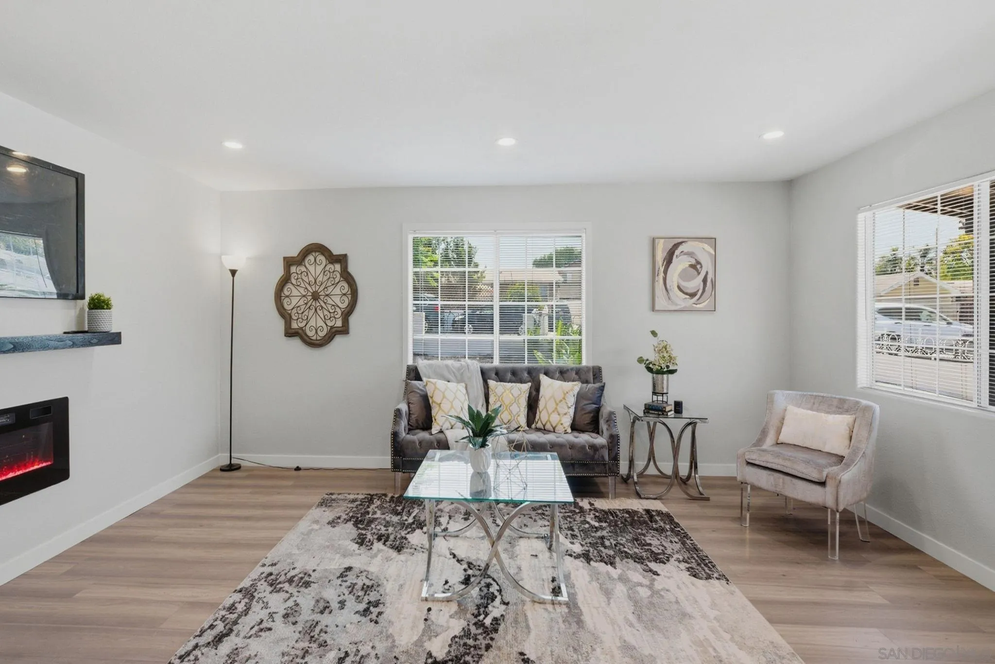 https://cdn.realtyfeed.com/cdn/127/260013494/2fd0d05abf84f03cf6988836c3d5d6e0.webp