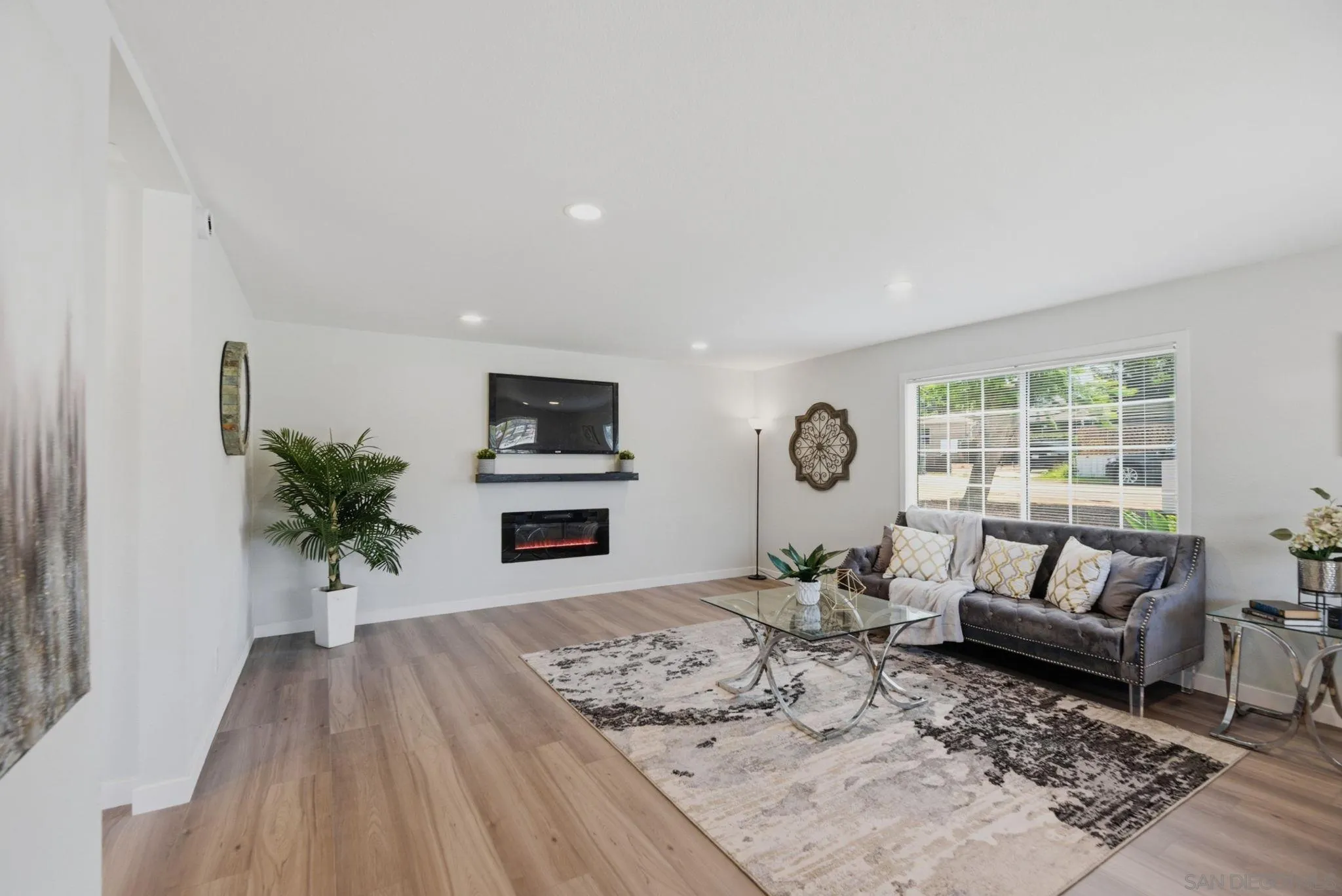 https://cdn.realtyfeed.com/cdn/127/260013494/66d741f741d7655cd4754b6c6c59cbdc.webp