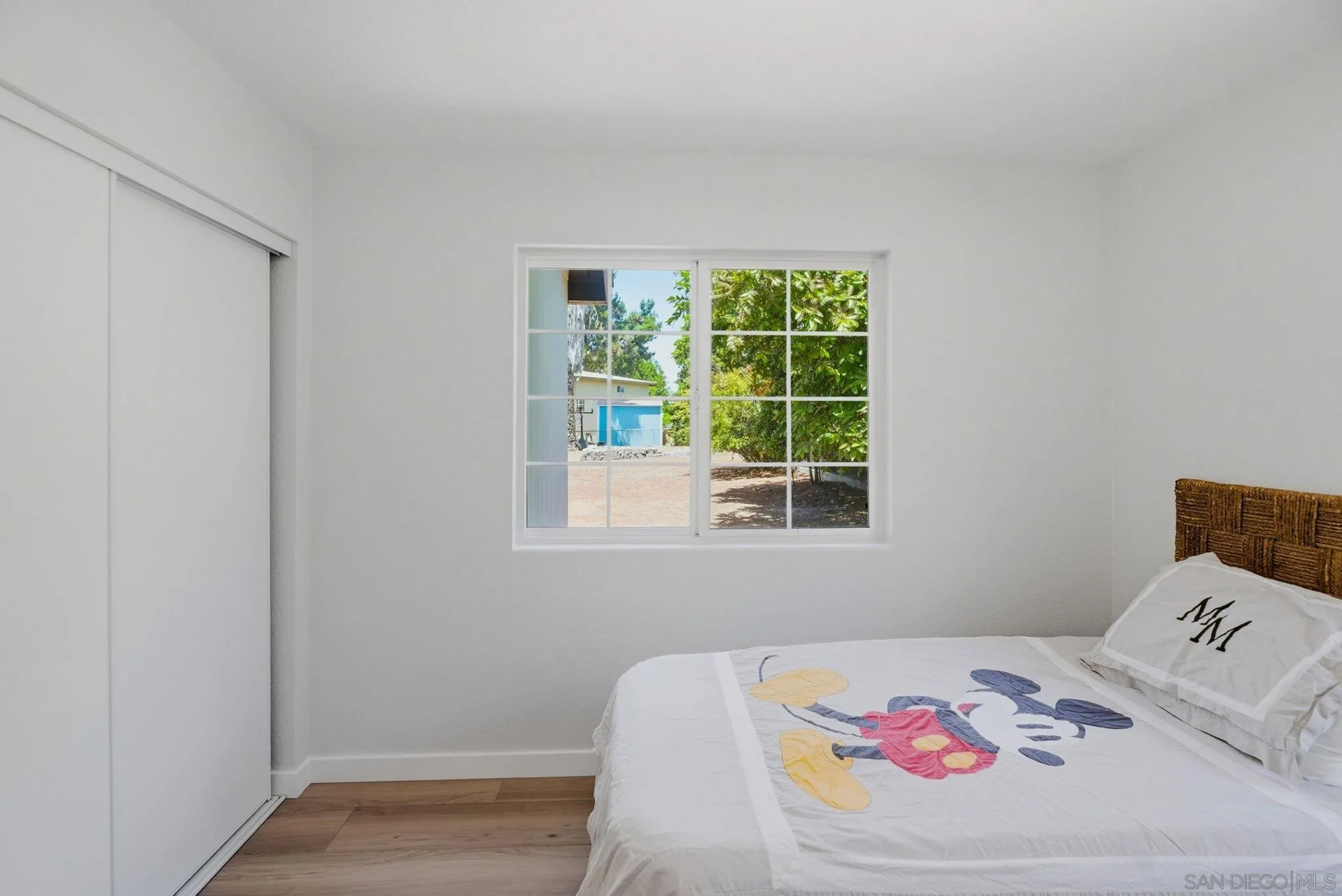 https://cdn.realtyfeed.com/cdn/127/260013494/6c6fd02a8d58da03f5bf247b31ef0f27.webp