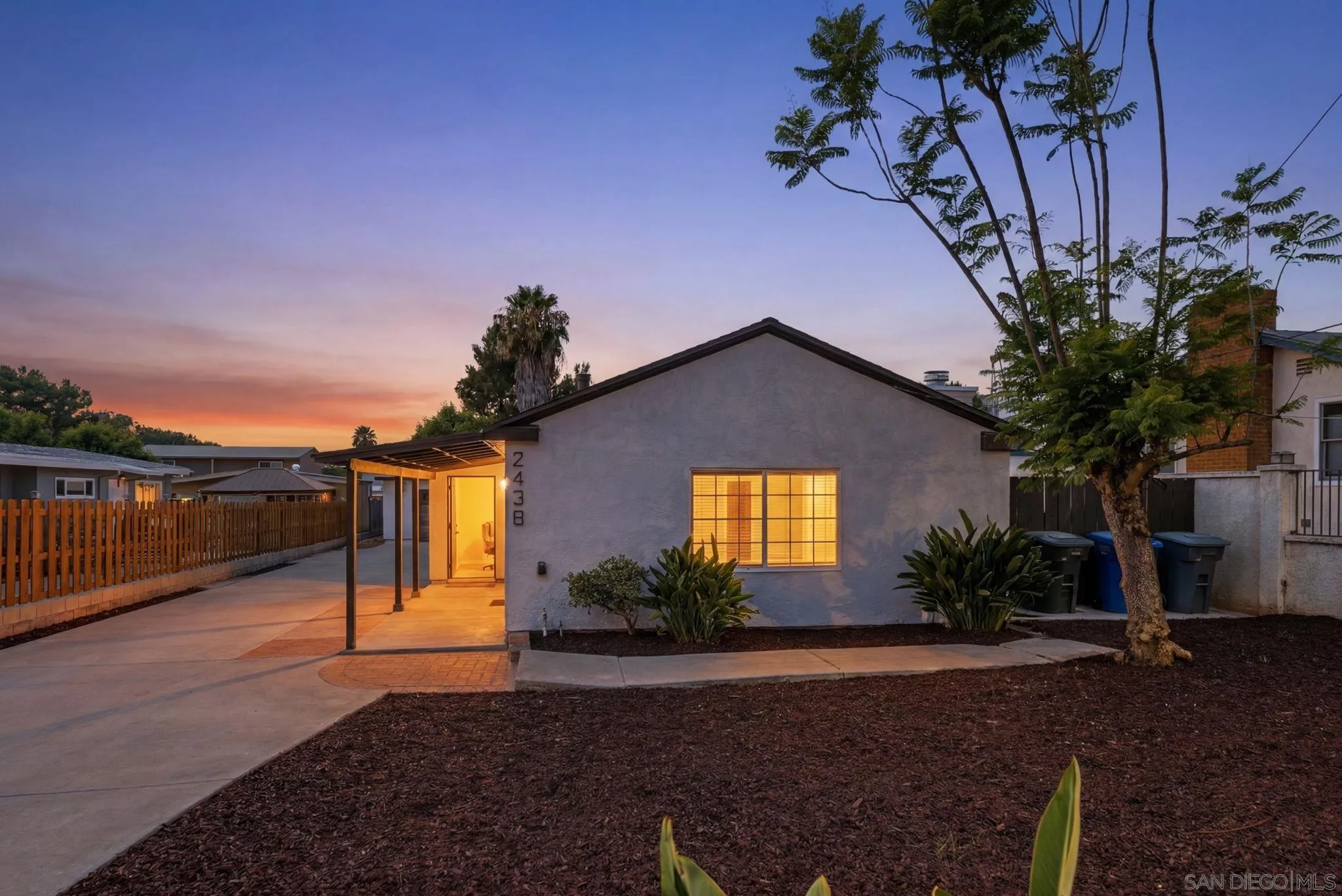https://cdn.realtyfeed.com/cdn/127/260013494/a9b7f3a1eab72b035fbb909c4b724313.webp