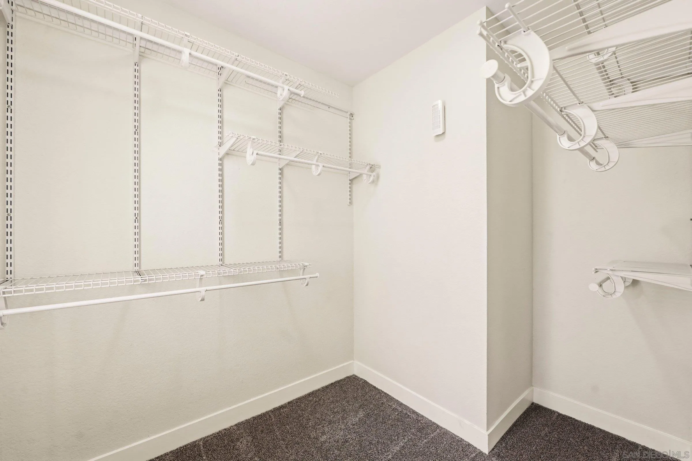 Photo #27: 260013498 Listing: Photo #27
