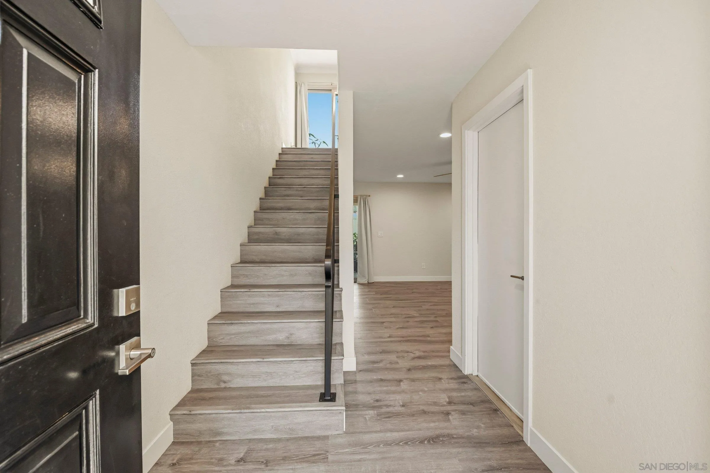 Photo #4: 260013498 Listing: Photo #4