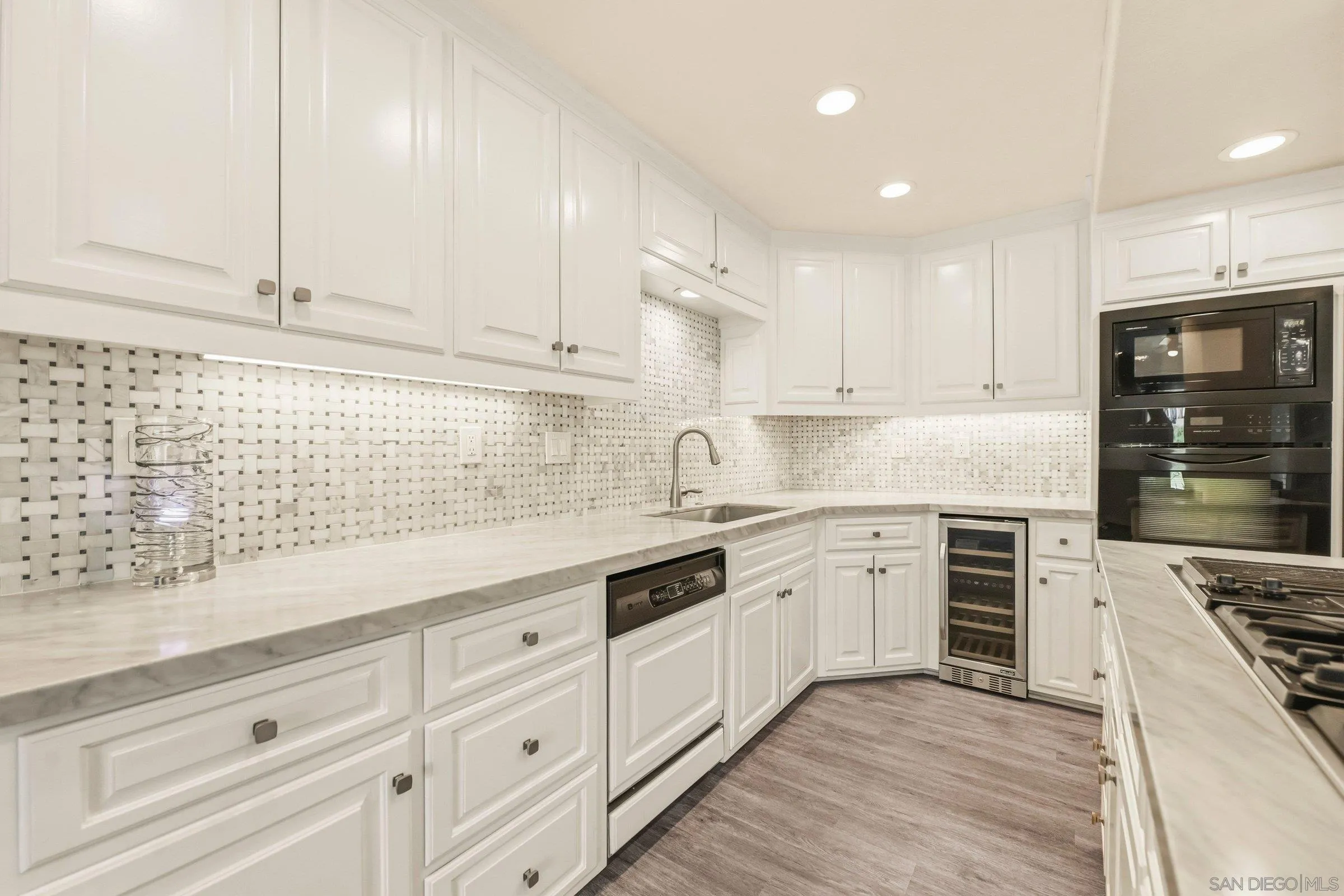 Photo #14: 260013498 Listing: Photo #14