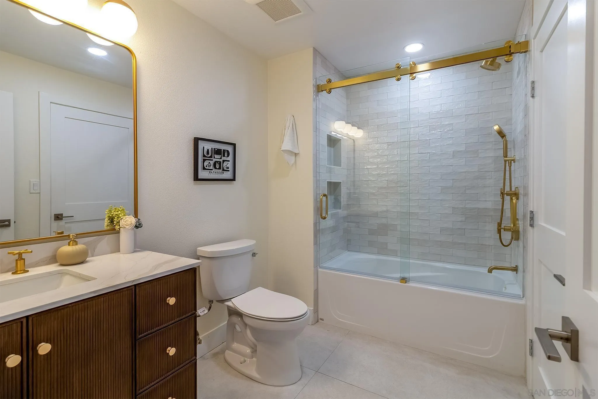 Photo #18: 260013500 Listing: Photo #18