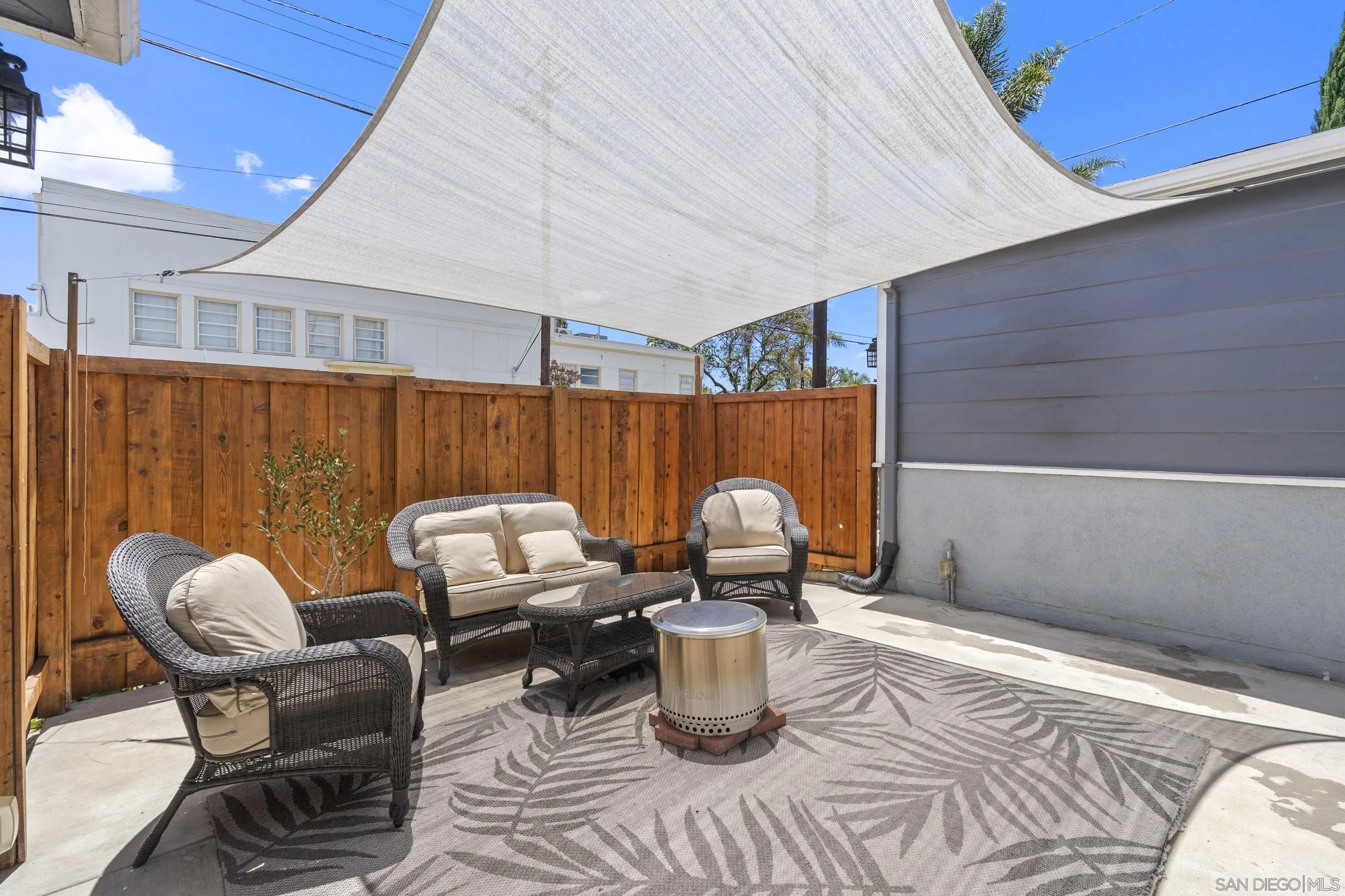 https://cdn.realtyfeed.com/cdn/127/260013504/6c52727c1bada2cfea849fa15d189891.webp