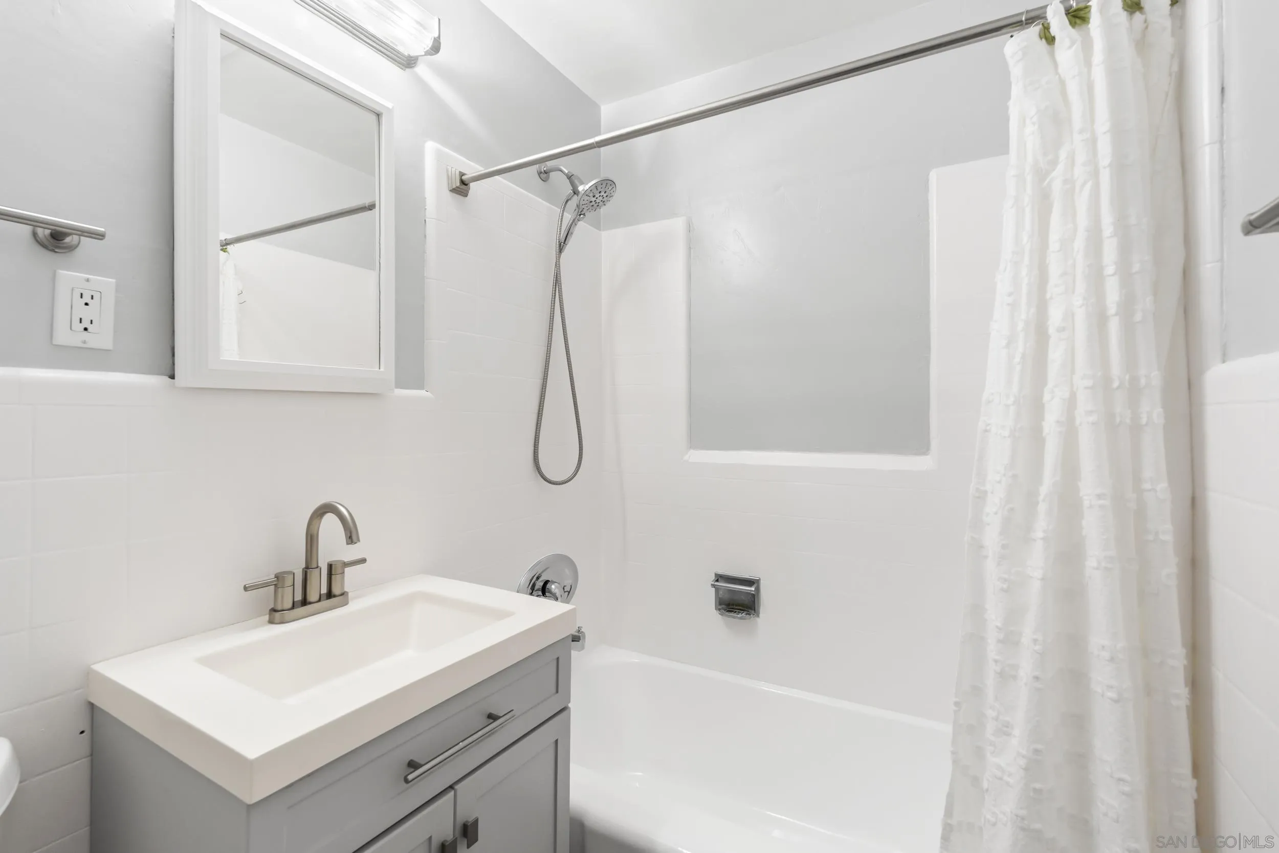 https://cdn.realtyfeed.com/cdn/127/260013504/70e027735742318cf5b68548ce39d3a4.webp
