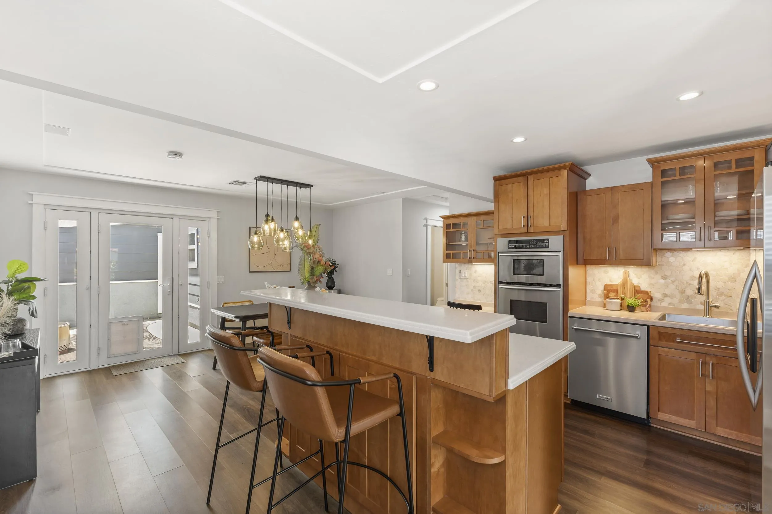 https://cdn.realtyfeed.com/cdn/127/260013504/8ee2858d0b0c3e49cdf8e7db71b412b1.webp