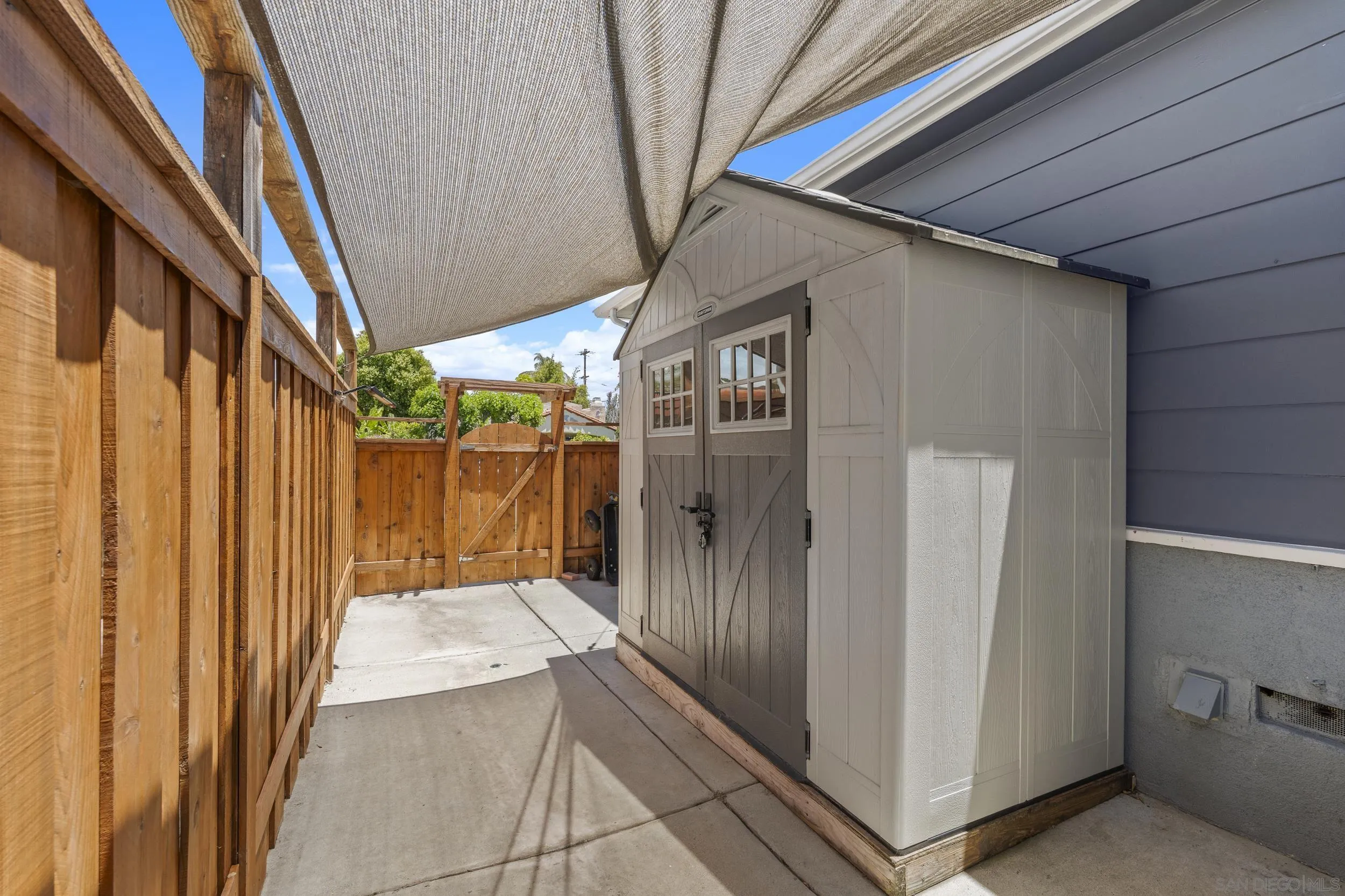 https://cdn.realtyfeed.com/cdn/127/260013504/c7d69c0099349034b483eae1c9020f73.webp