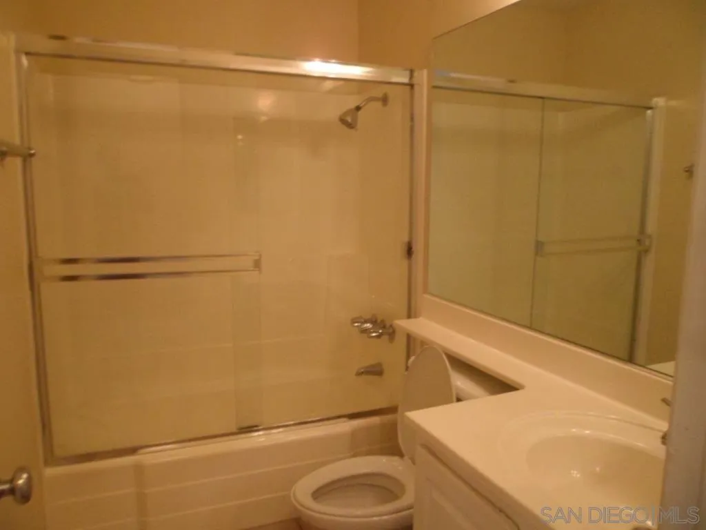 Photo #9: 260013505 Listing: Photo #9