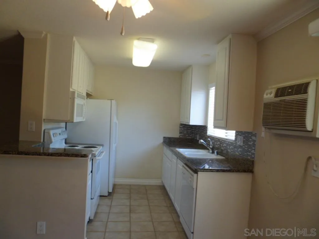 Photo #5: 260013505 Listing: Photo #5