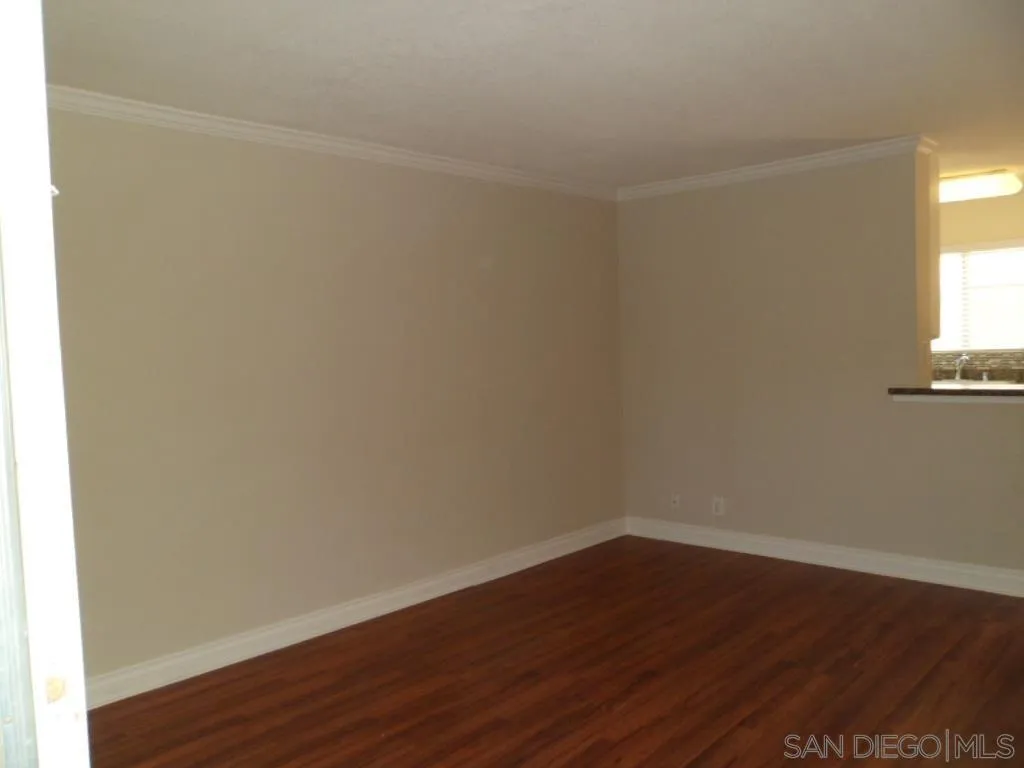 Photo #8: 260013505 Listing: Photo #8