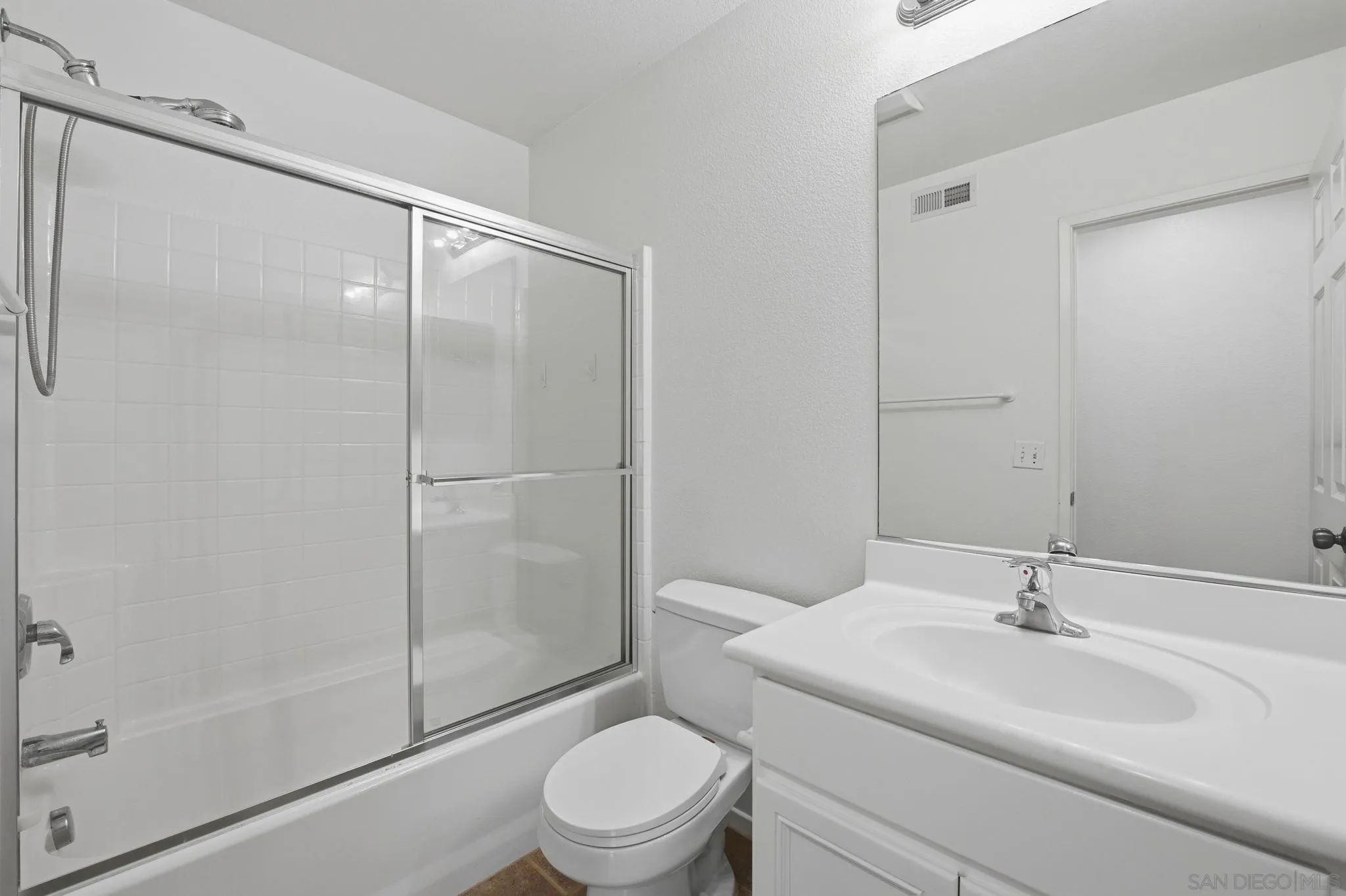 Photo #16: 260013510 Listing: Photo #16