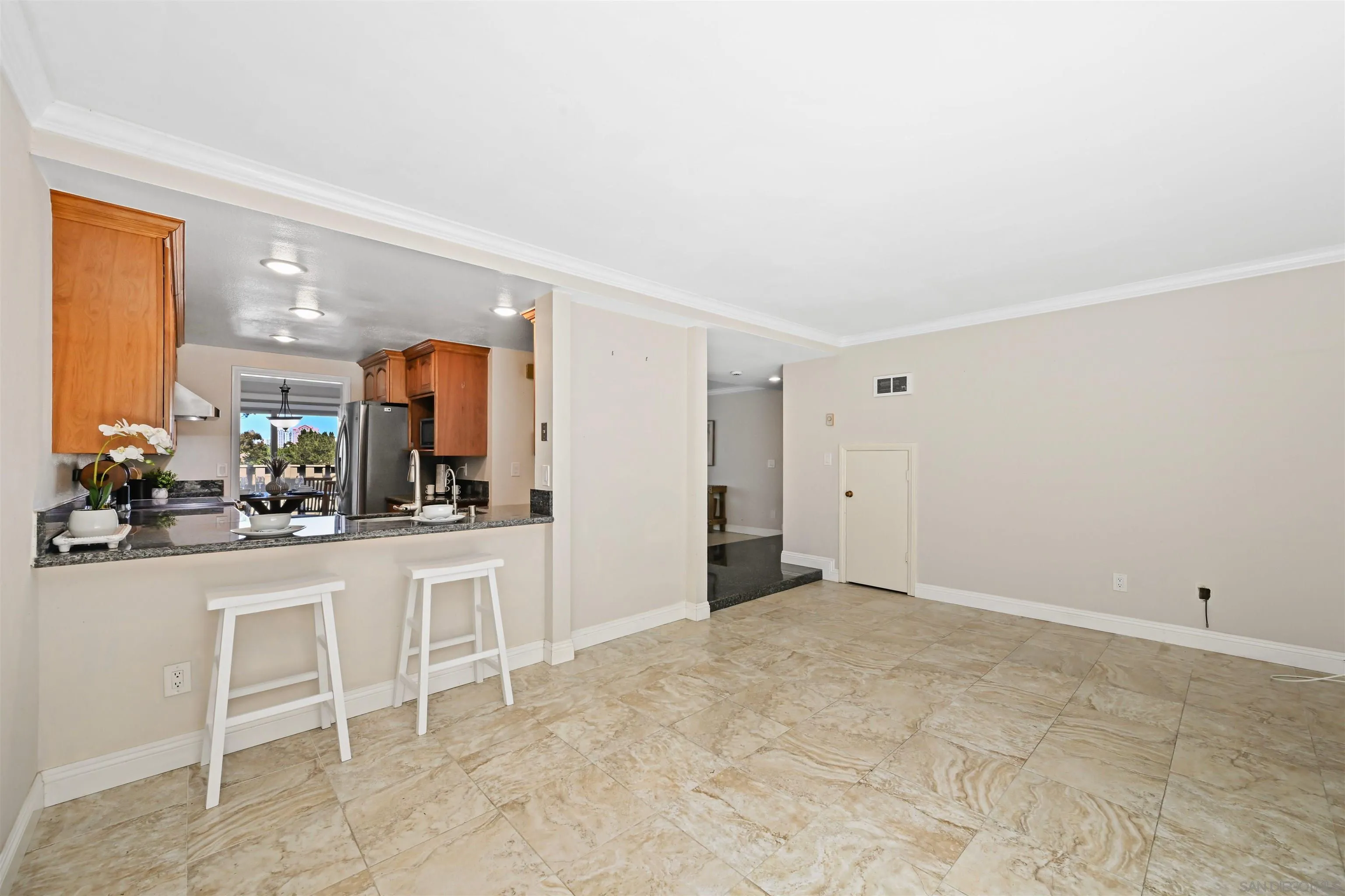 Photo #9: 260013511 Listing: Photo #9