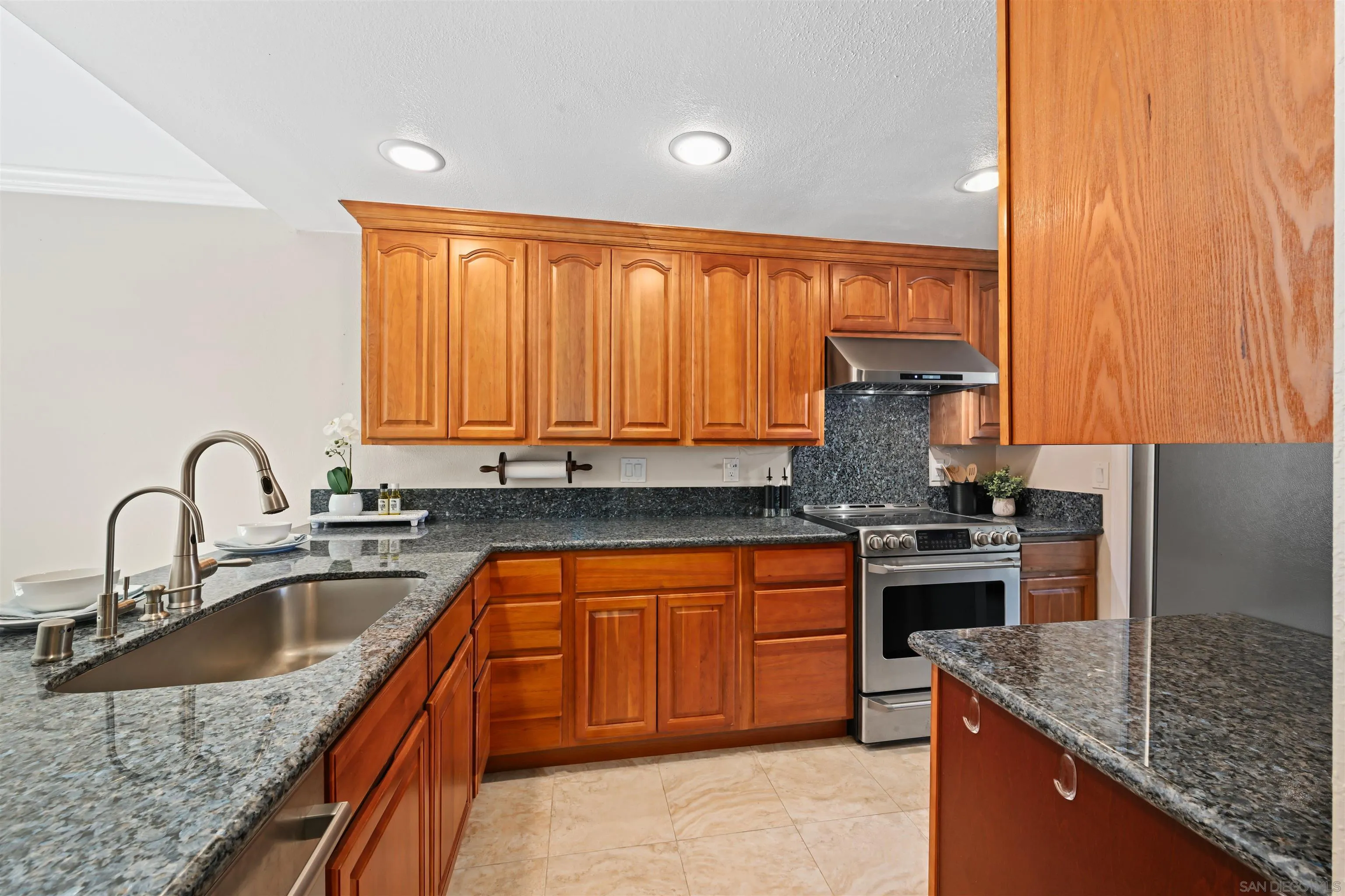 Photo #13: 260013511 Listing: Photo #13
