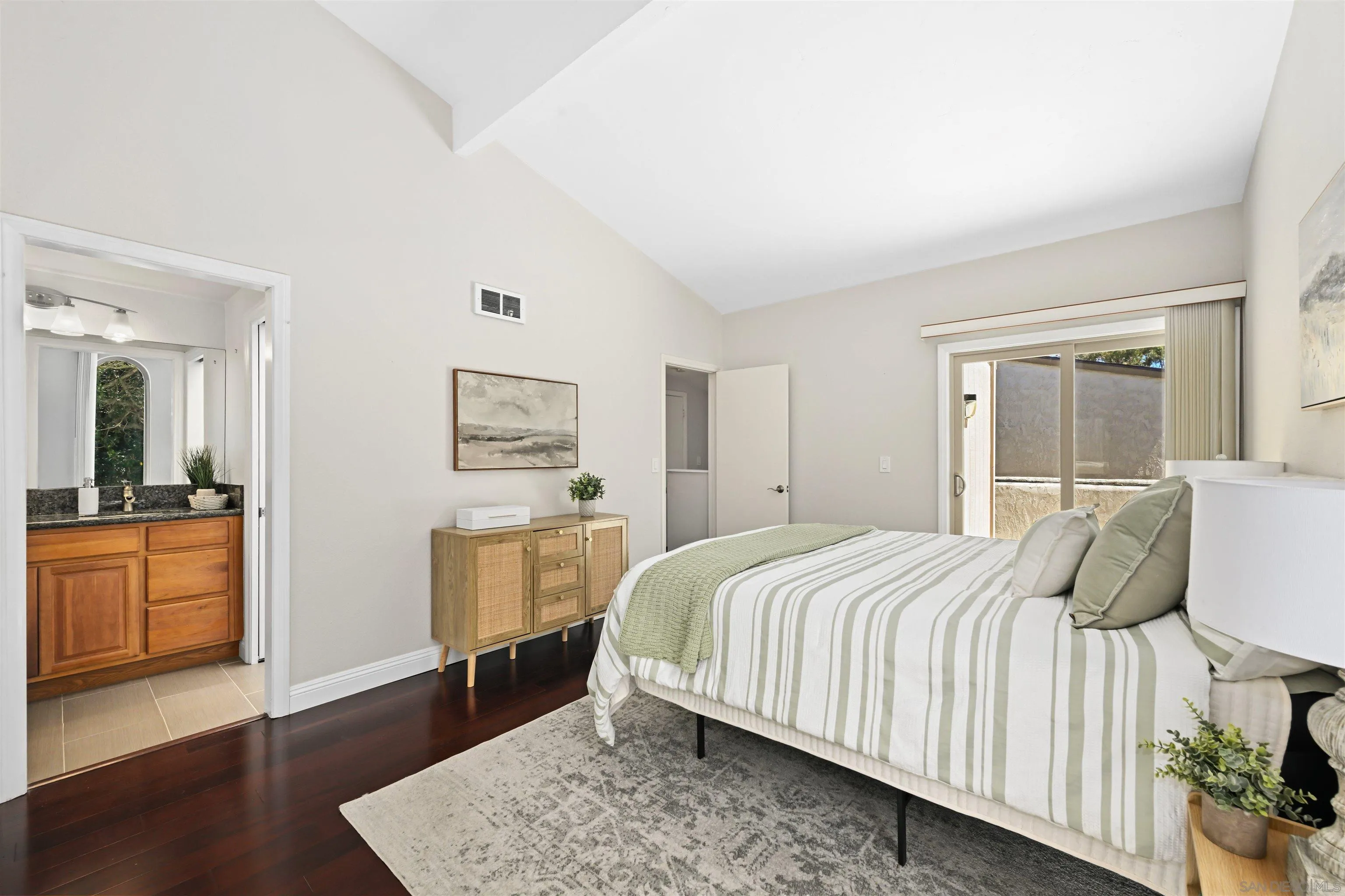 Photo #20: 260013511 Listing: Photo #20