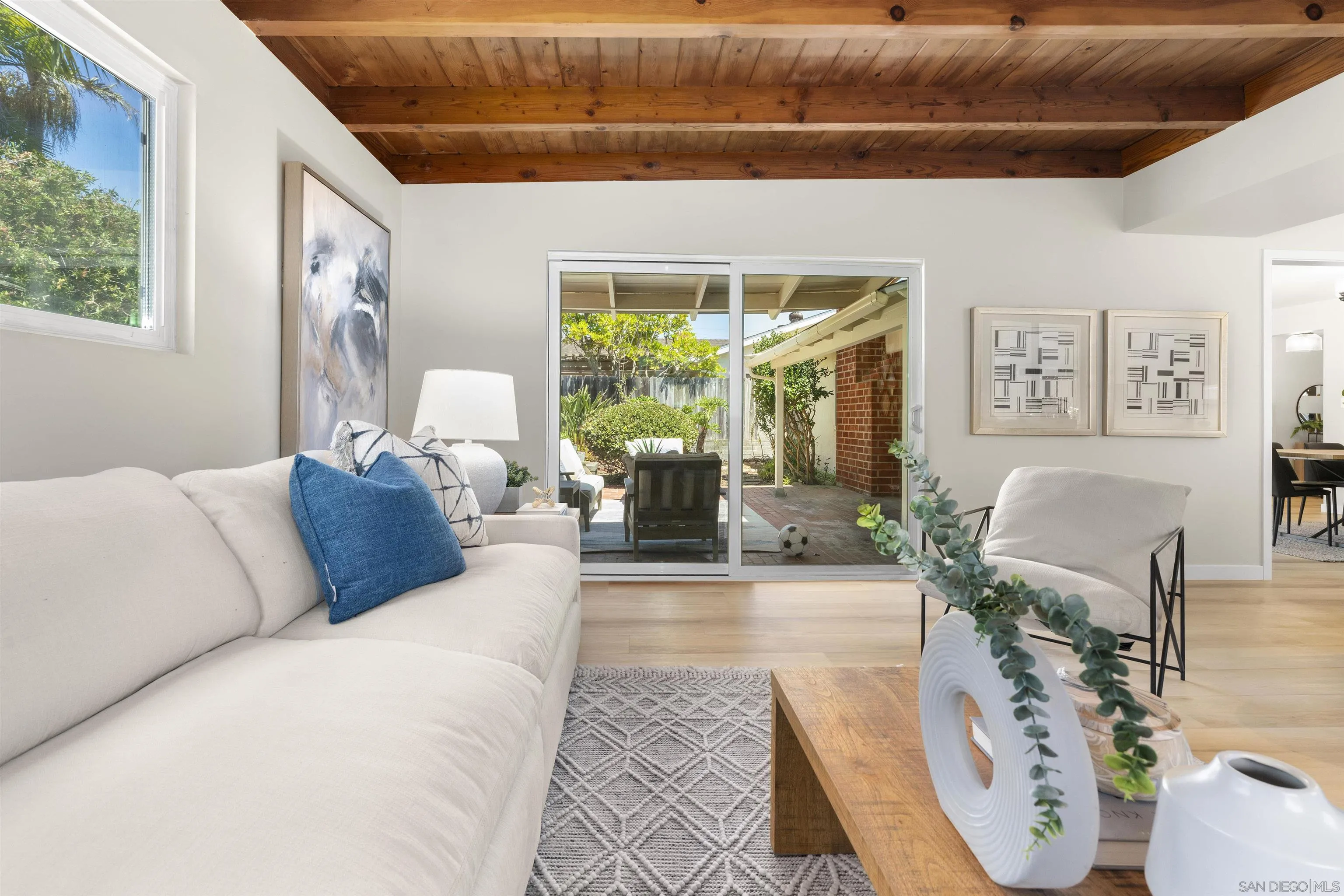https://cdn.realtyfeed.com/cdn/127/260013512/0026c827e556811eacab1e59dcf89bf2.webp