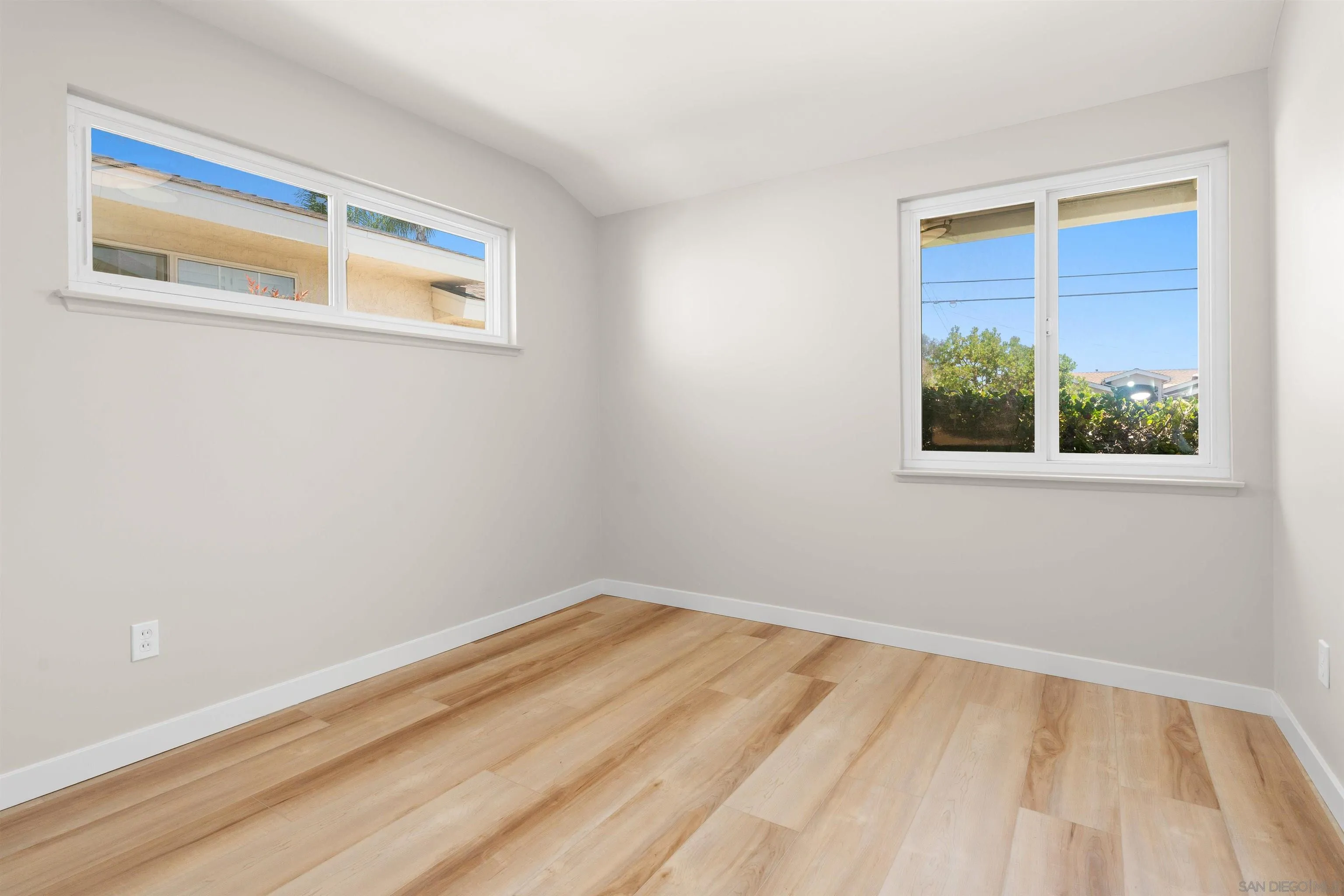 https://cdn.realtyfeed.com/cdn/127/260013512/4495f19e2bc2a3ed5918a15221ab5454.webp