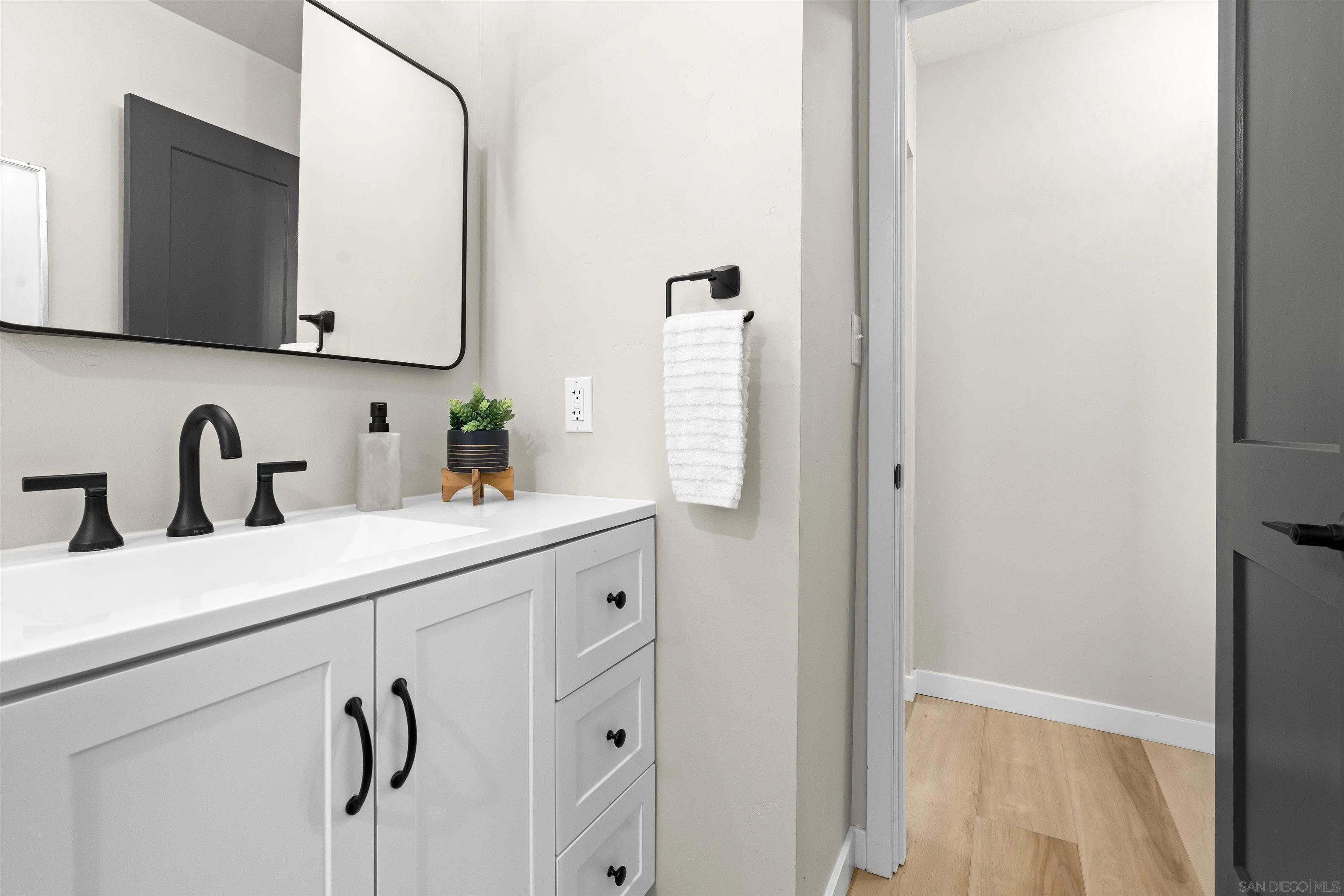 https://cdn.realtyfeed.com/cdn/127/260013512/4ea07a75f22dbcf800c1920c2ce7590d.webp