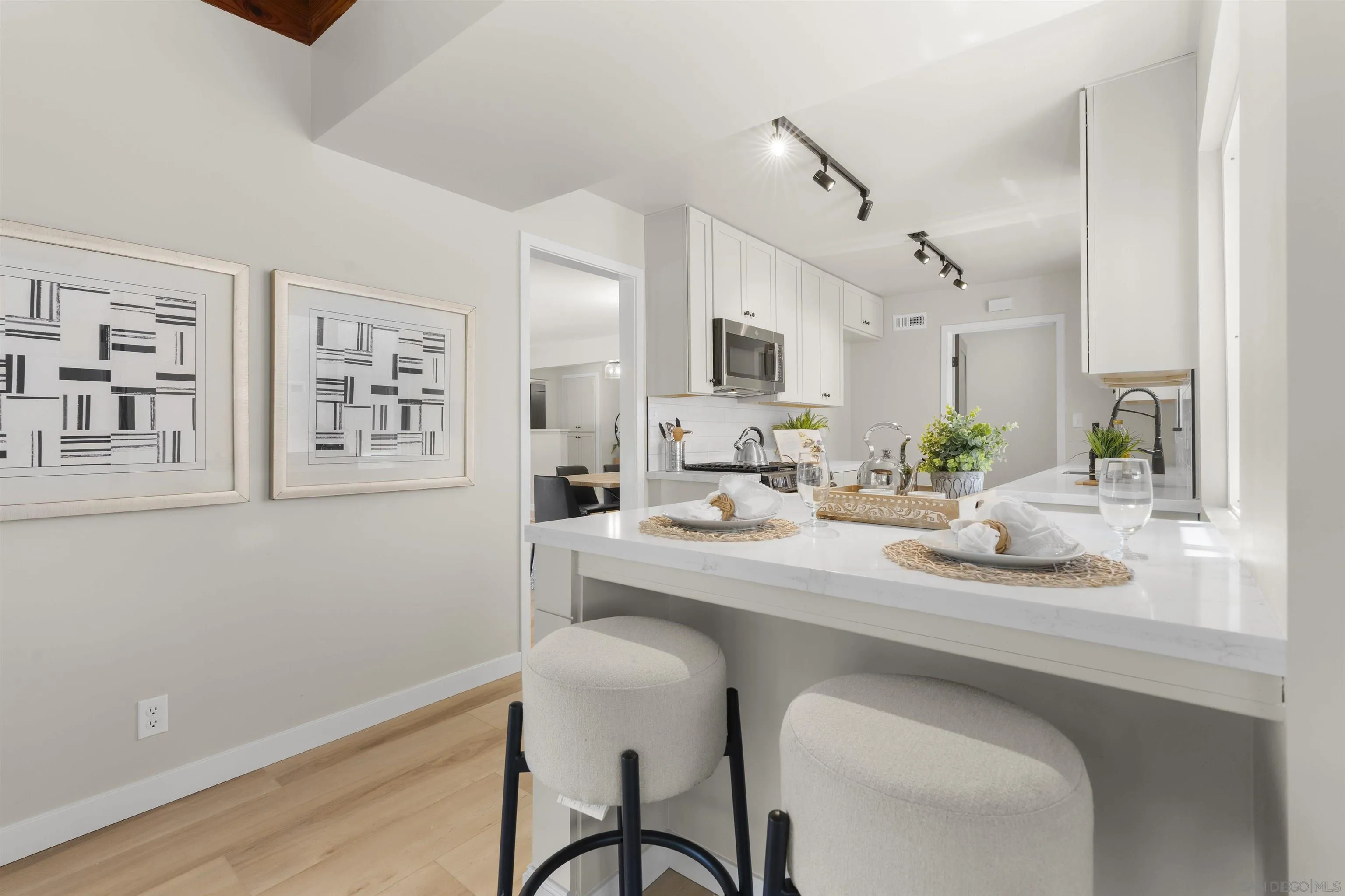 https://cdn.realtyfeed.com/cdn/127/260013512/605dcd37d318ff0185a4cb8d35fa6083.webp