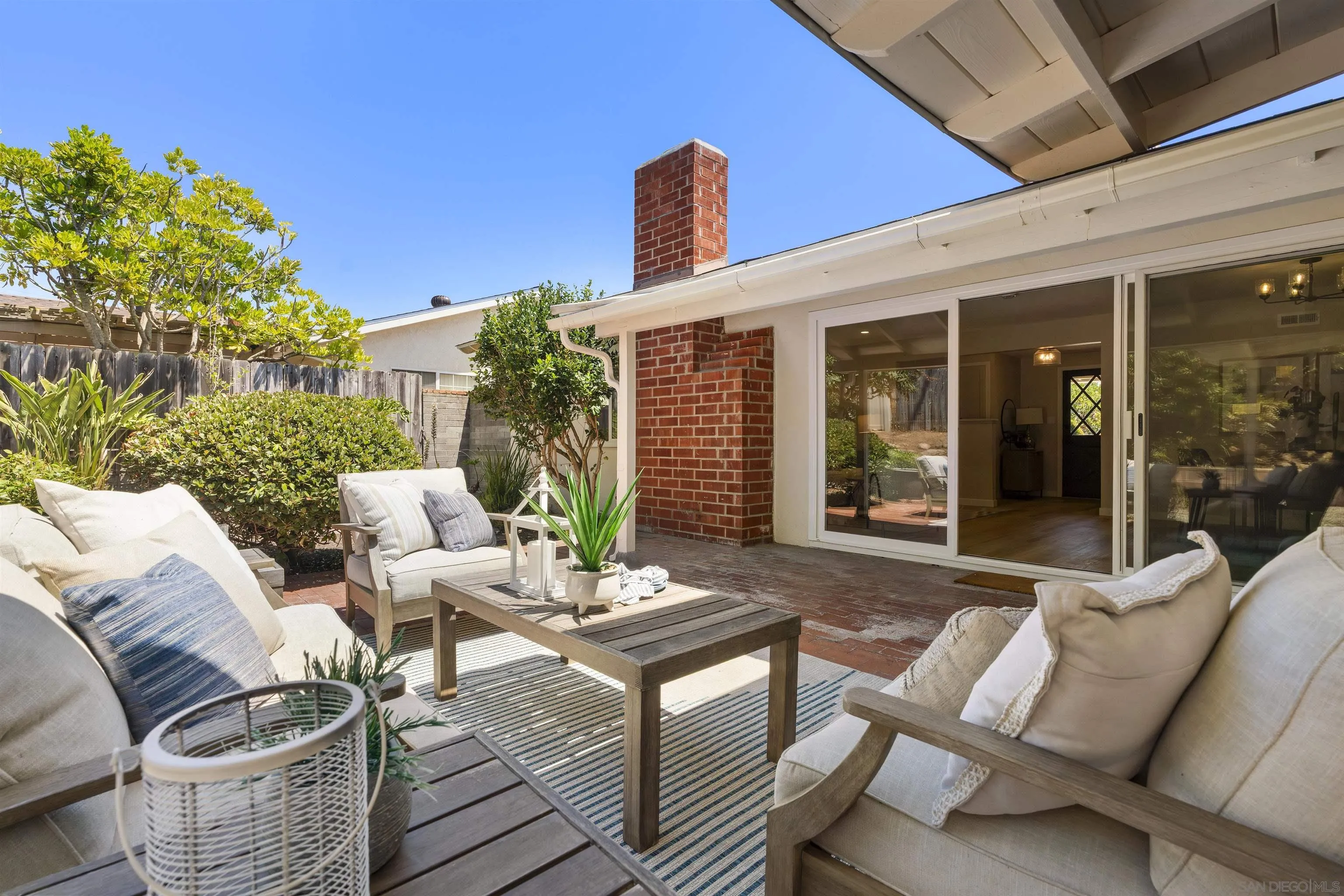 https://cdn.realtyfeed.com/cdn/127/260013512/90b9a1d4b634eb752187ca991a7a6ebe.webp