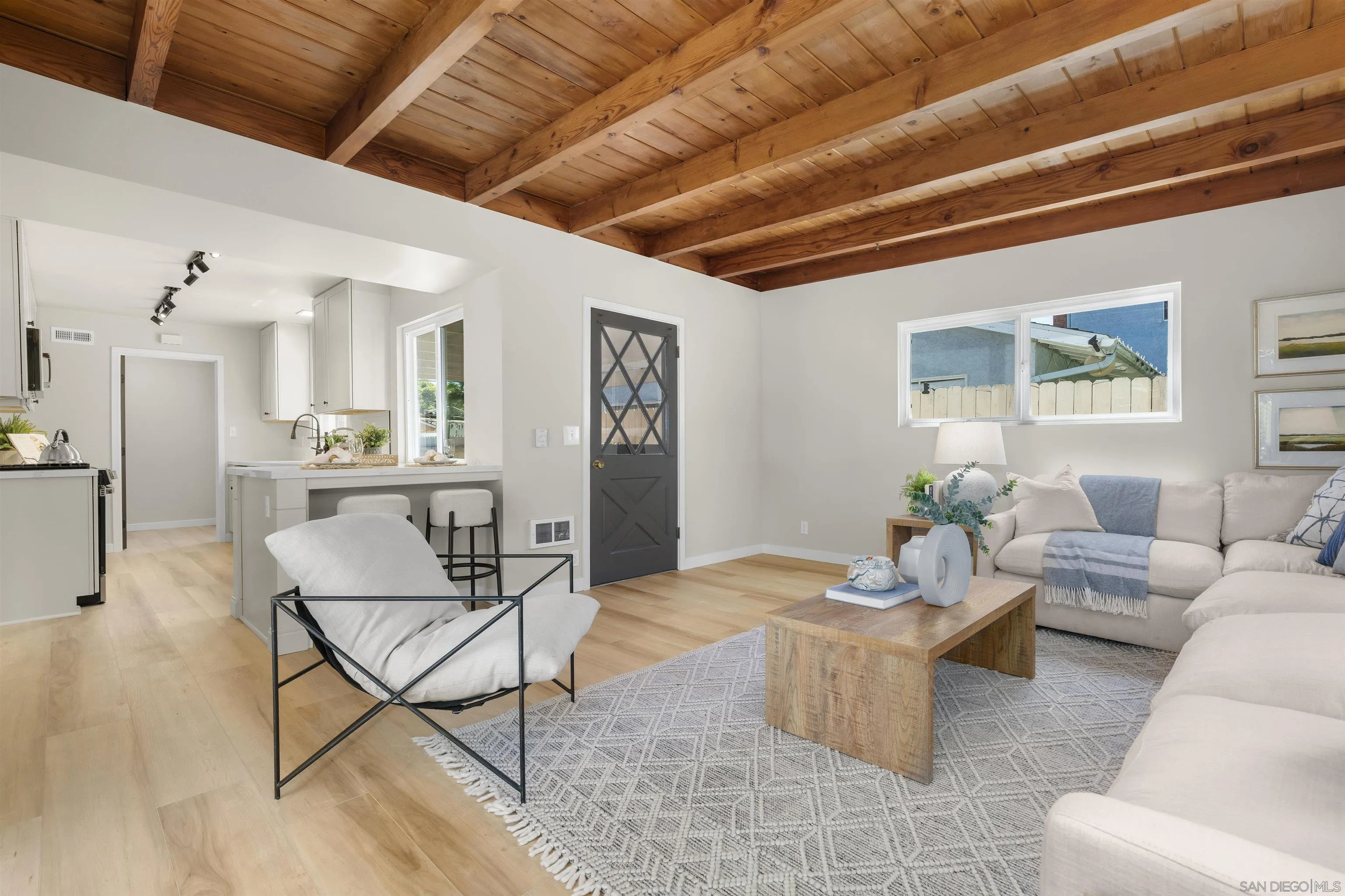 https://cdn.realtyfeed.com/cdn/127/260013512/9ad5861921b769a9ae9781932962884e.webp
