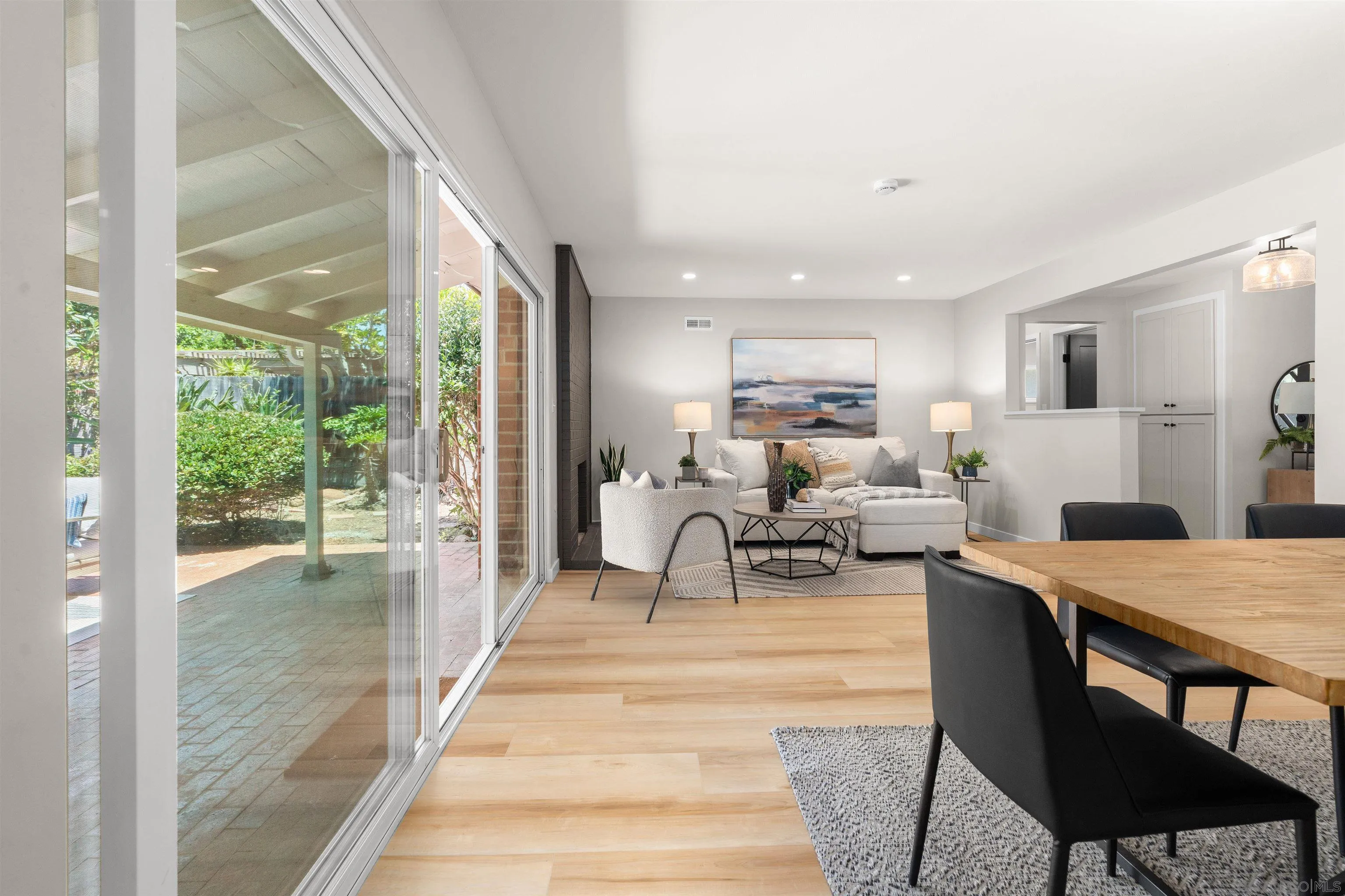 https://cdn.realtyfeed.com/cdn/127/260013512/b90e038f14b11c9aec5e9caa0c58661f.webp