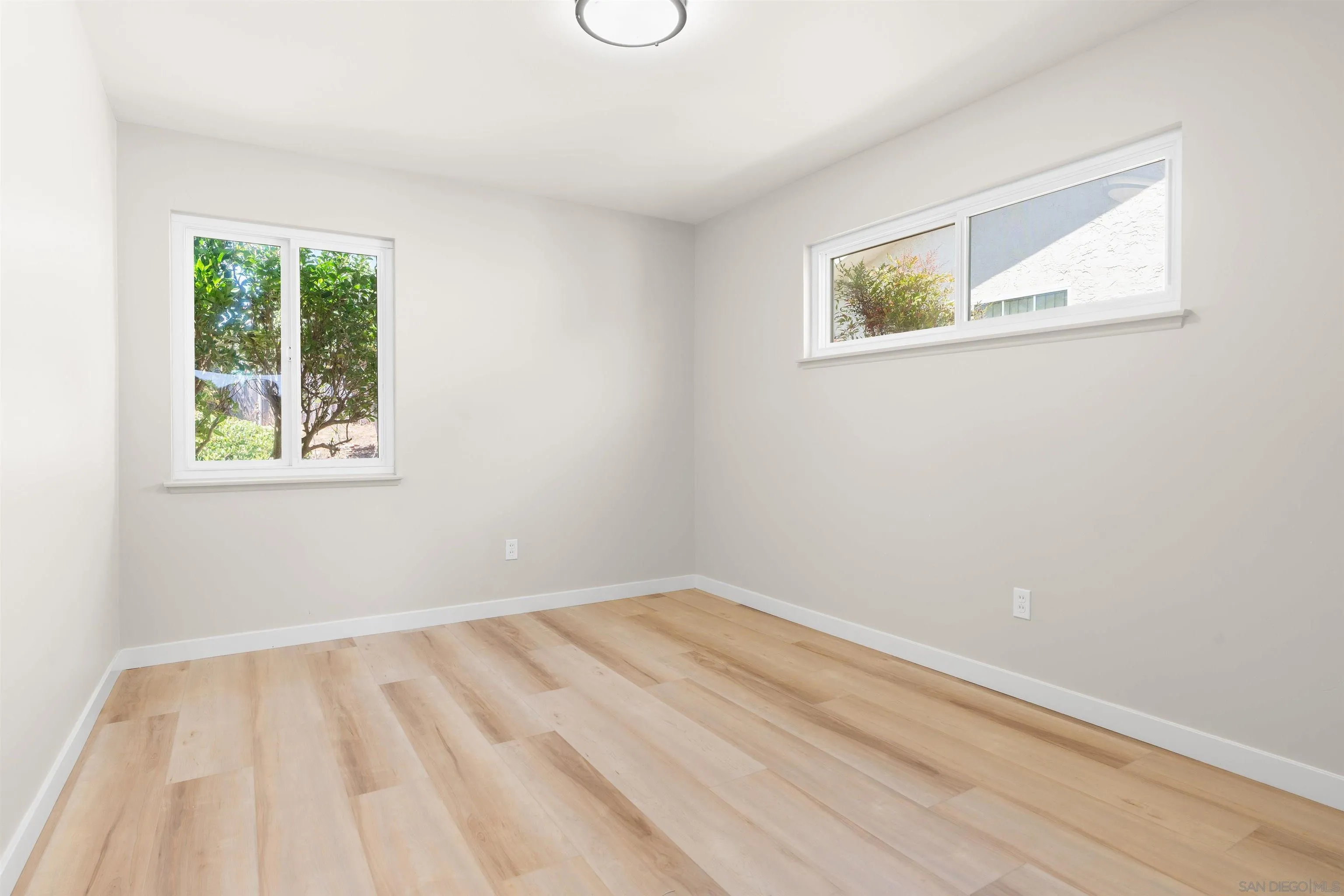 https://cdn.realtyfeed.com/cdn/127/260013512/bbe766f7551dd9926f762d7ff9144207.webp