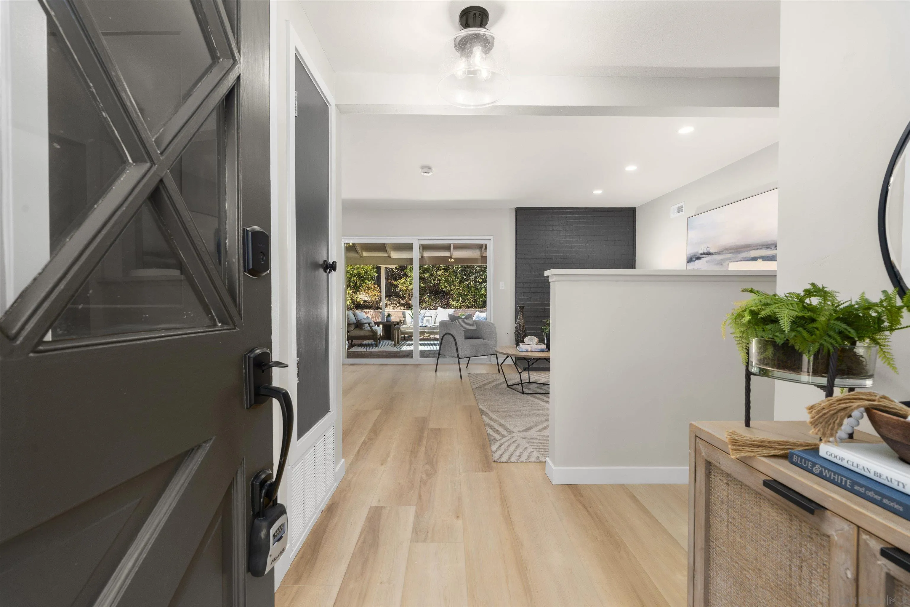 https://cdn.realtyfeed.com/cdn/127/260013512/f024d0becfebe065388e451f4dbad0d6.webp