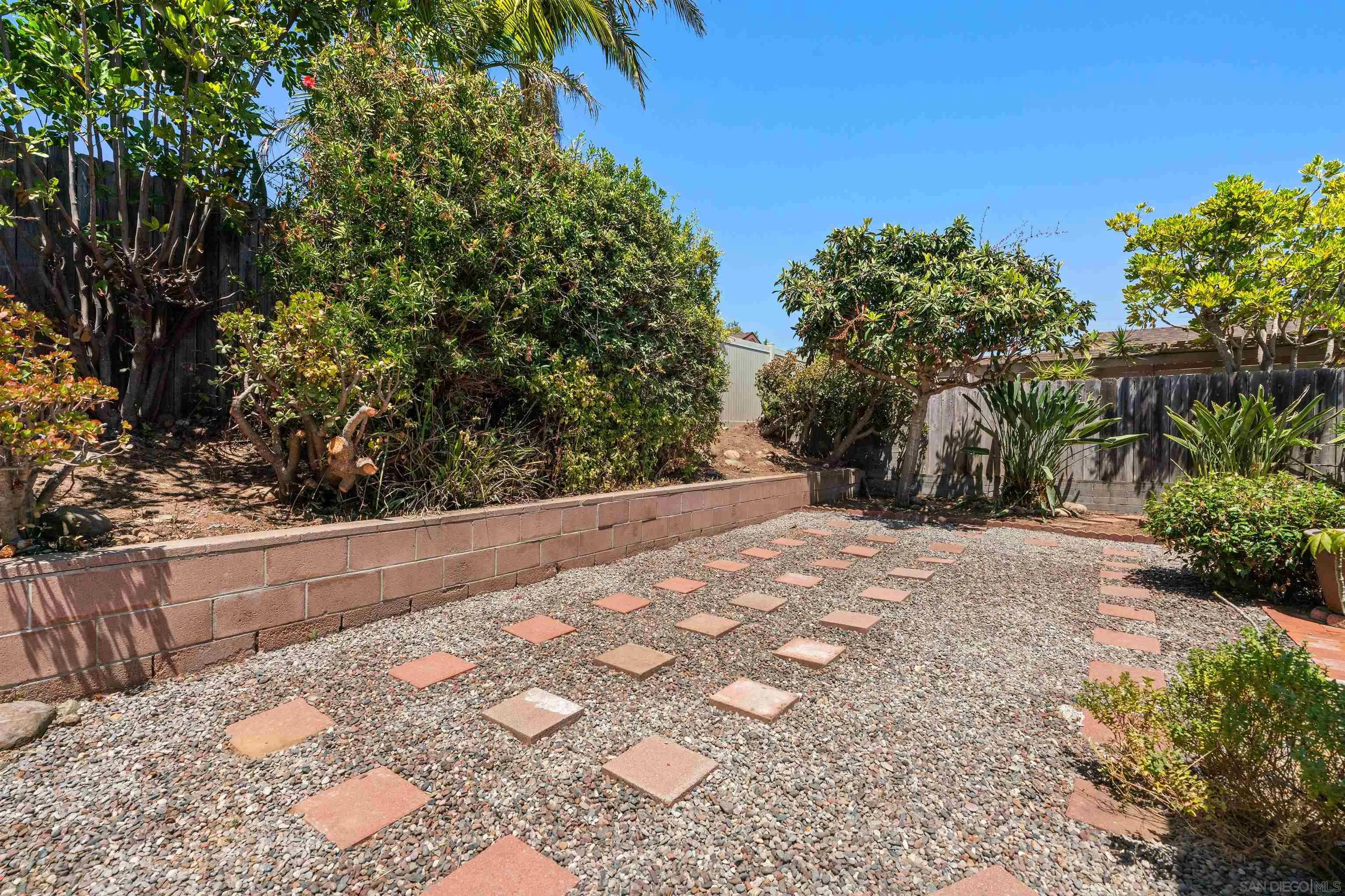 https://cdn.realtyfeed.com/cdn/127/260013512/f0b0bfa7de27baa3a9395aa20403ff86.webp
