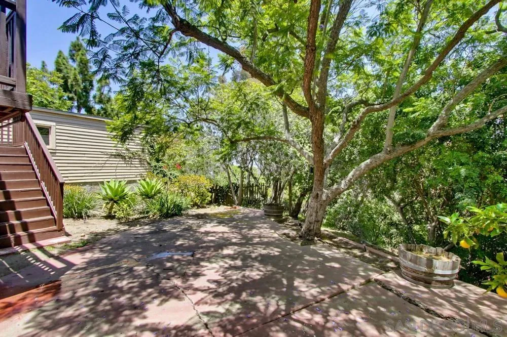 https://cdn.realtyfeed.com/cdn/127/260013514/11ada952897294e3bde97962e0028187.webp