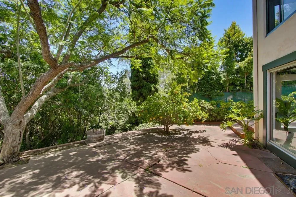 https://cdn.realtyfeed.com/cdn/127/260013514/6dcff7048d69c5e151a1e888cc84a56f.webp