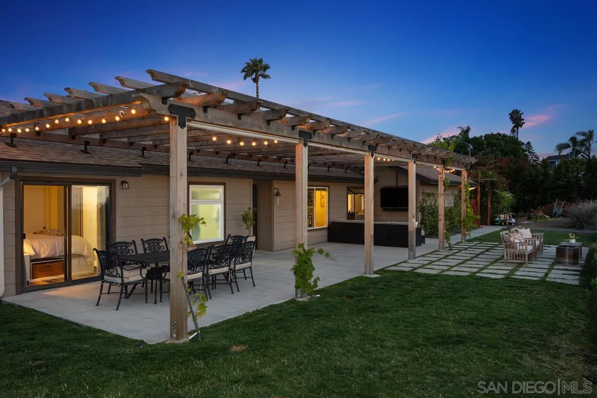 https://cdn.realtyfeed.com/cdn/127/260013516/3ded452f3cef3b0387da1b2e8c2bdace.webp