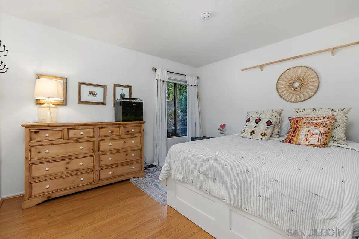 https://cdn.realtyfeed.com/cdn/127/260013516/52082b11d7bed9cd1cec06a703f08a4e.webp